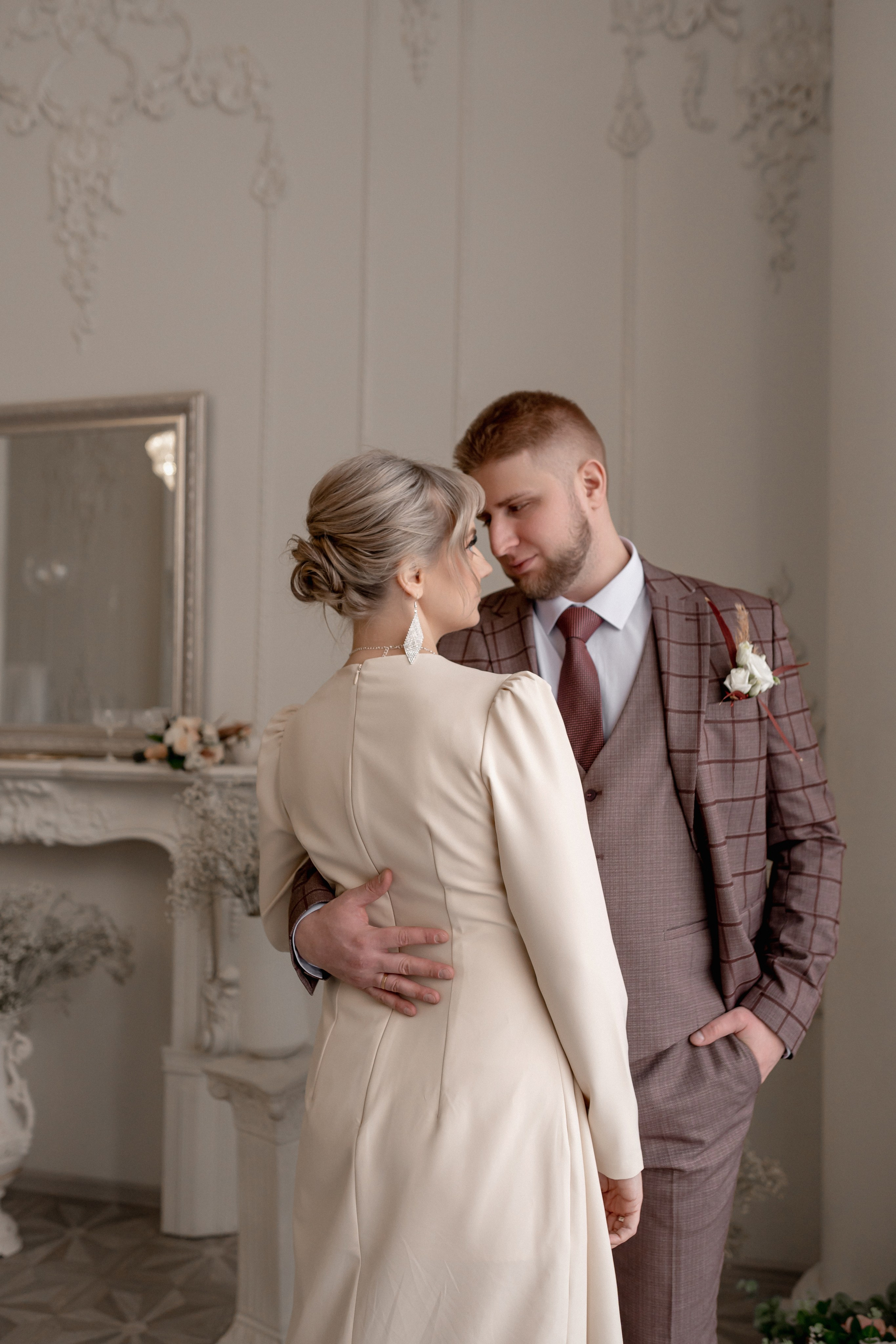 Свадебная фотосессия в студии. Фотограф Ким Наталья в Красноярске