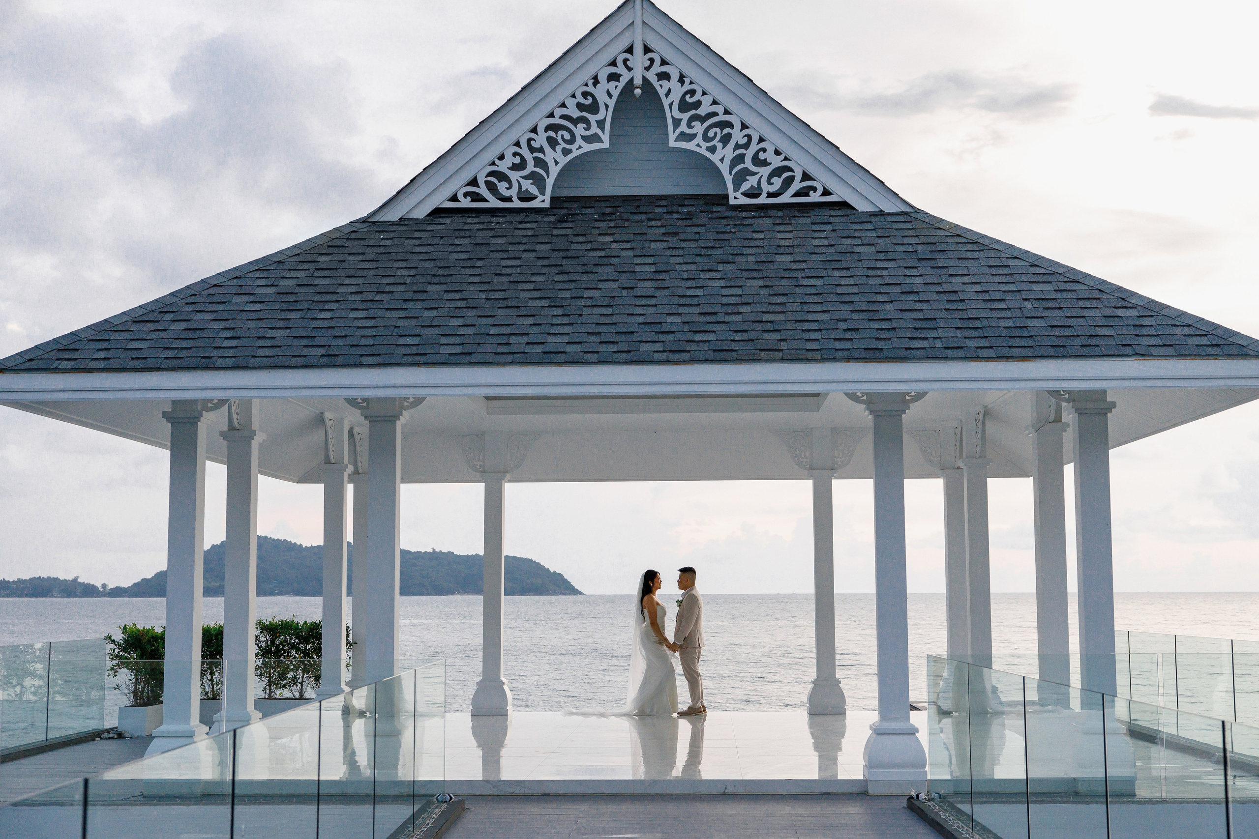 Wedding in Phuket at the Thavorn Hotel. Photographer in Phuket. Photographer Thailand