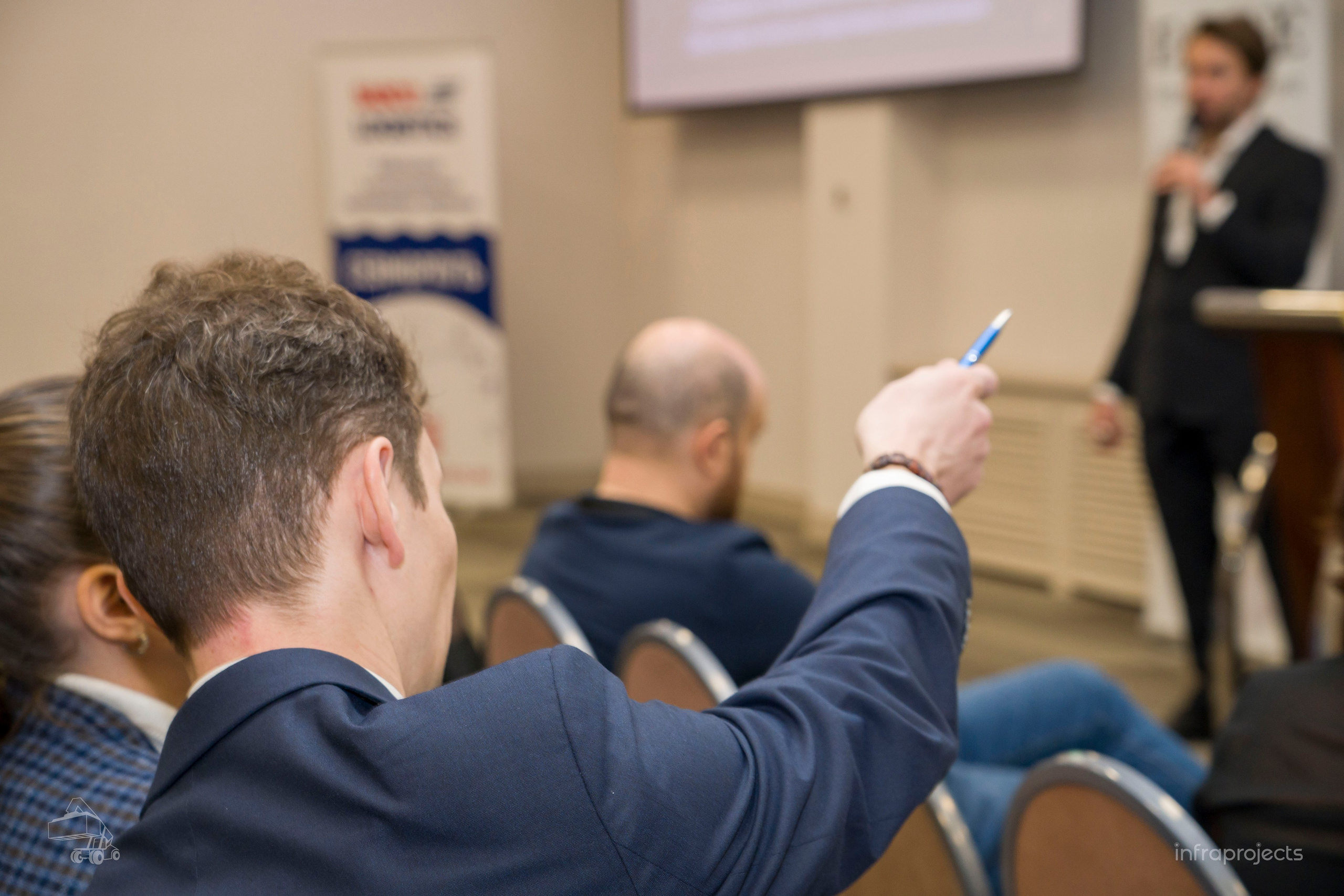 За контейнерами репортаж. Фотограф в Санкт-Петербурге. Репортажная и все съёмки для бизнеса