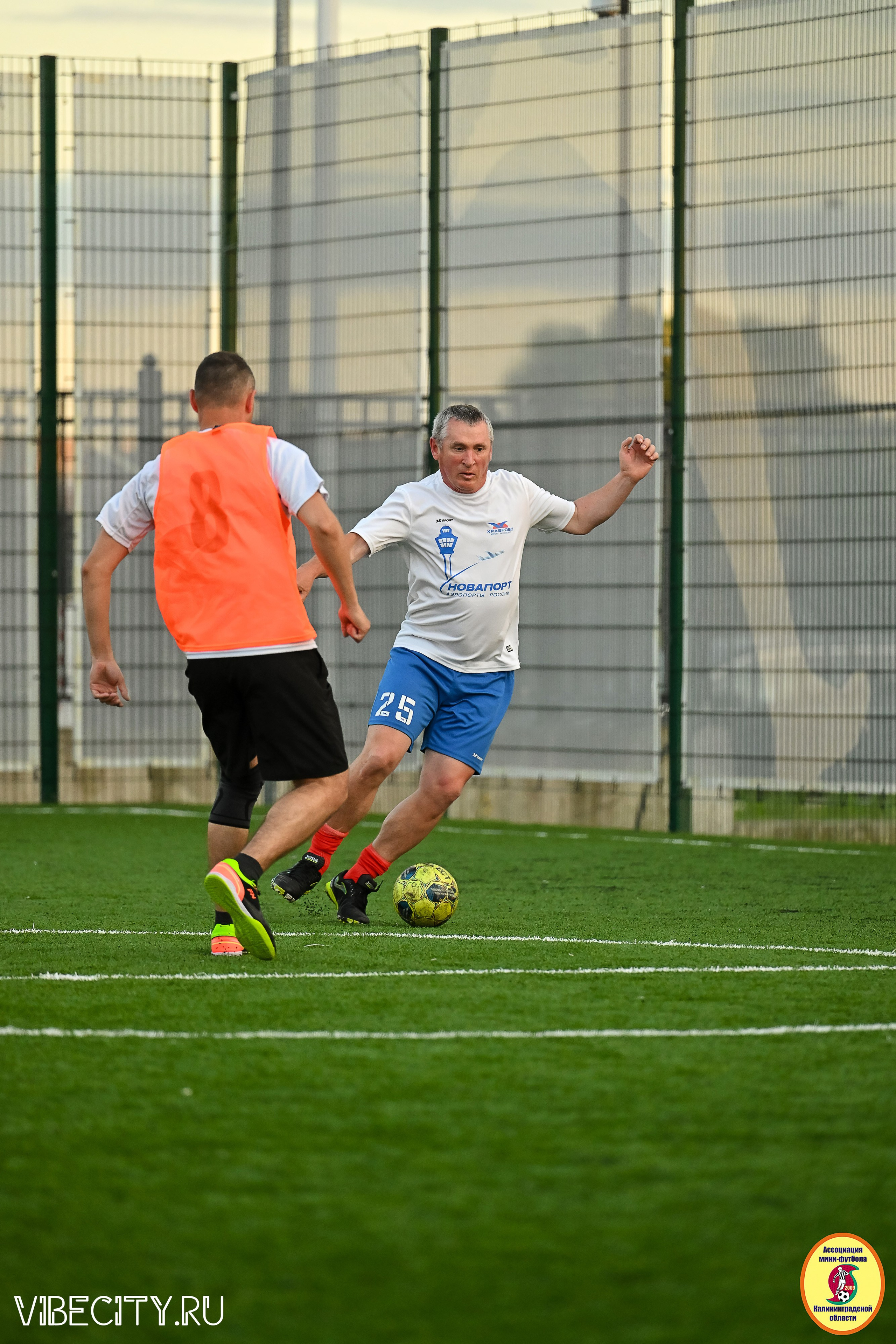 ИГРЫ МИНИ-ФУТБОЛЬНОЙ И КОРПОРАТИВНОЙ ЛИГИ. VIBECITY.RU Вайб Сити Ру Фоторепортажи Фотоотчеты Калининград
