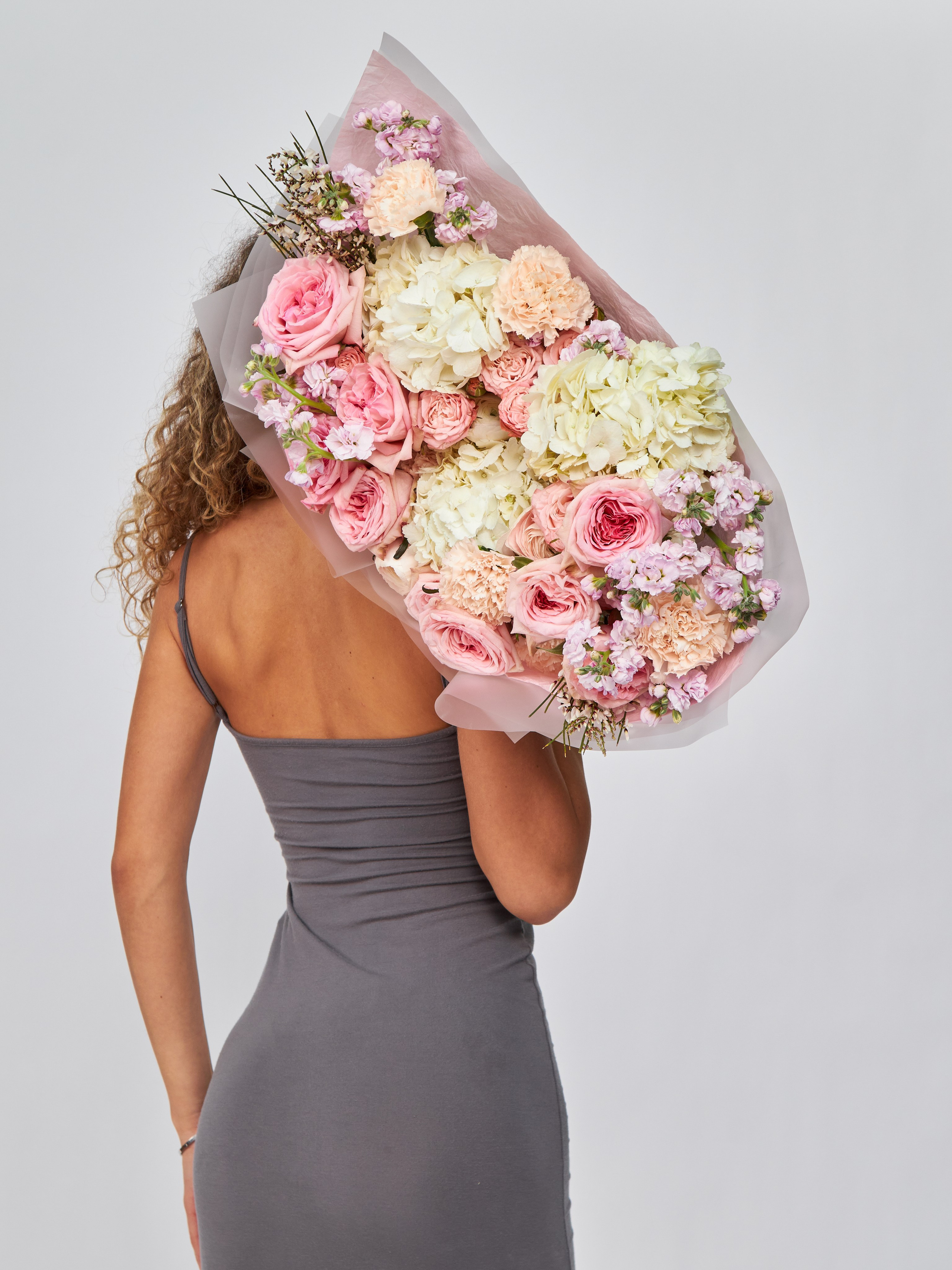 Люксовая съемка каталода одежды в Москве с привлечением топ-стилистов, визажистов и моделей – для бутиков и премиум онлайн