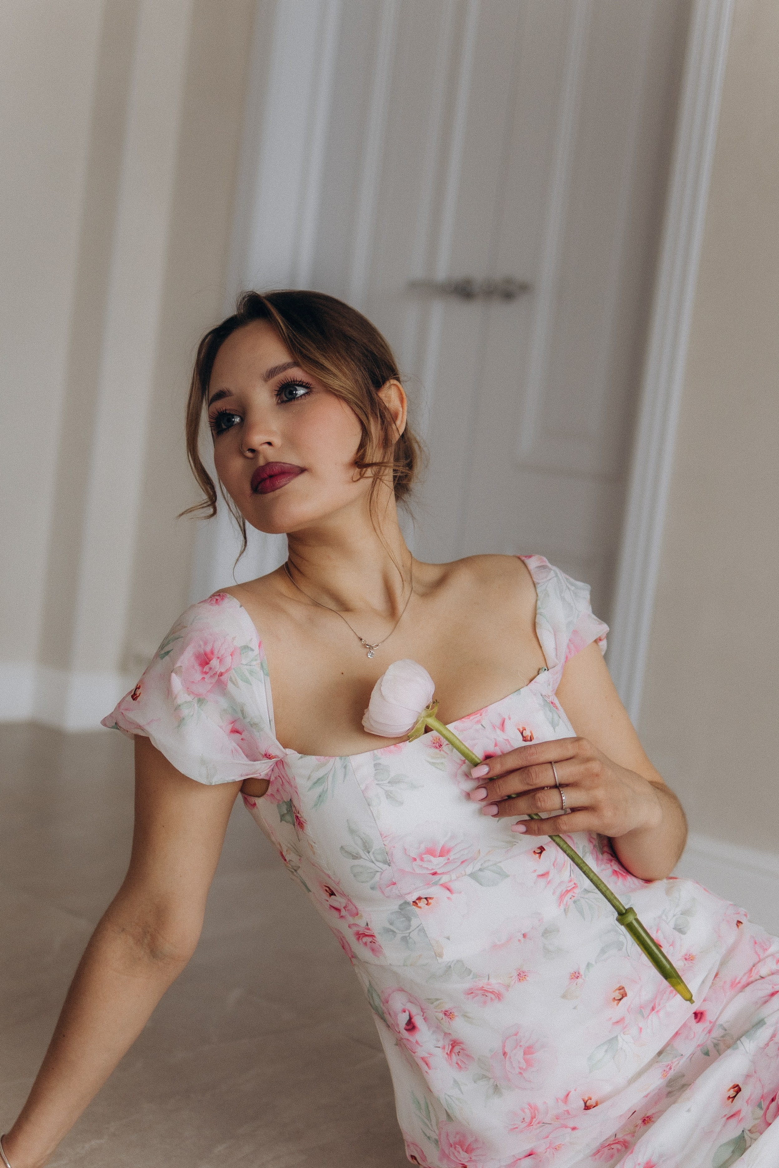 Женский портер в студии (февраль, 2026 г.), г. Обнинск (Калужская обл.). Надежда Стар семейный и церковный фотограф в Жукове и Калужской области