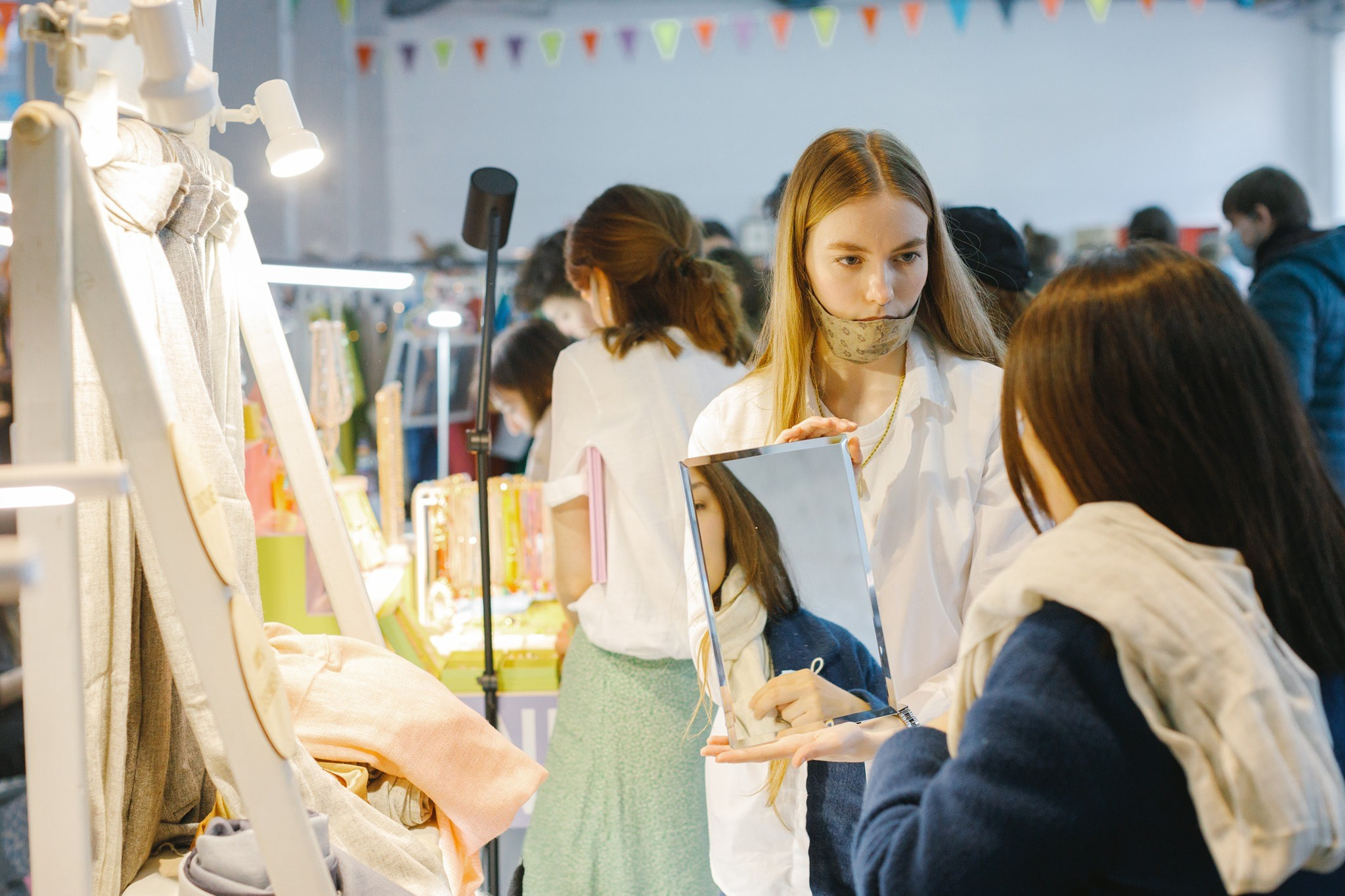 10–11 апреля 2021 на Трёхгорной мануфактуре / фото Иван Гущин. Фотоотчеты «Ламбада-маркета»