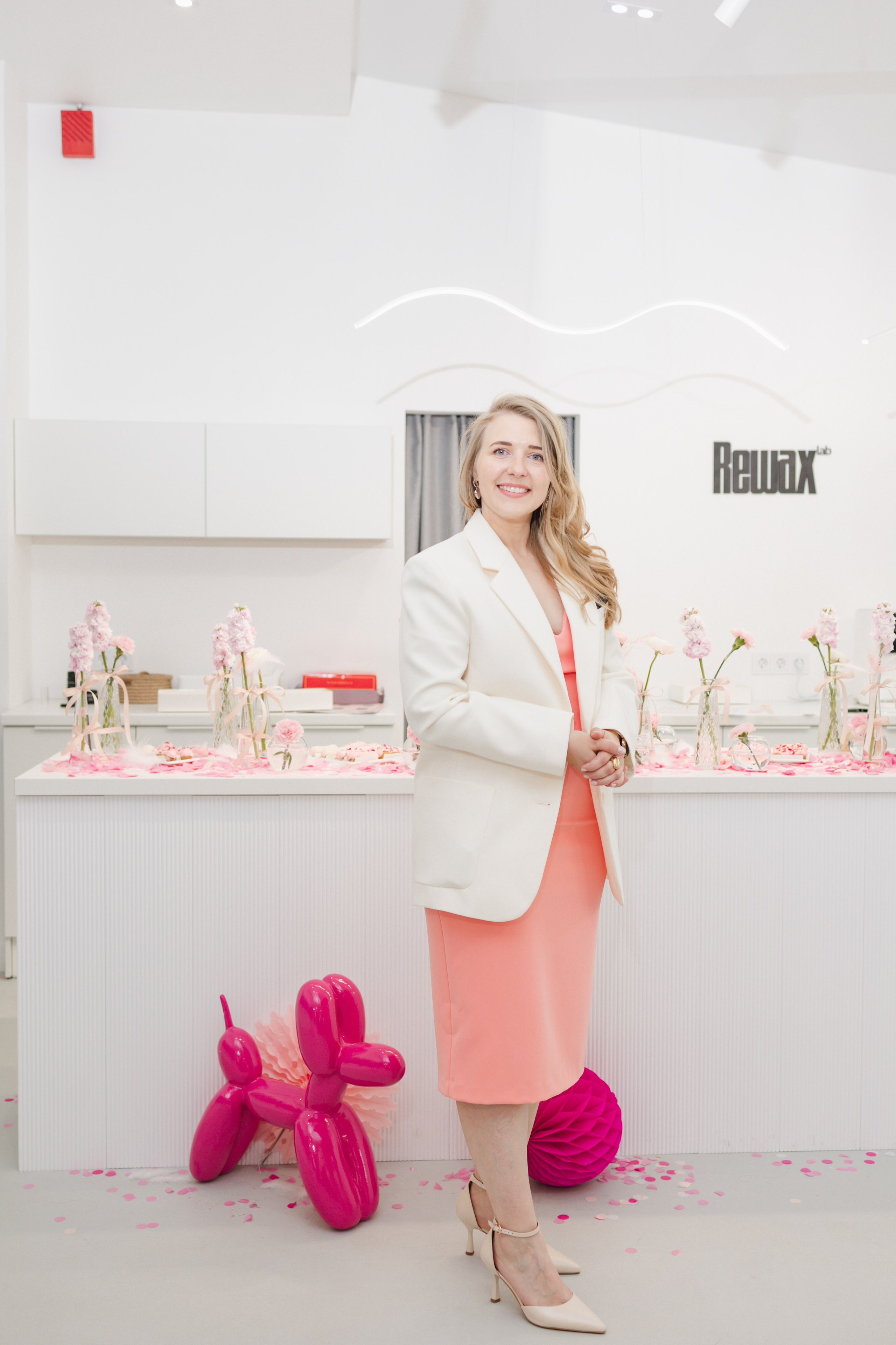 Rewax открытие Кирочная. Репортажный и портретный фотограф в Санктпетербурге. Видиосъемка мероприятий в Санкт-Петербурге