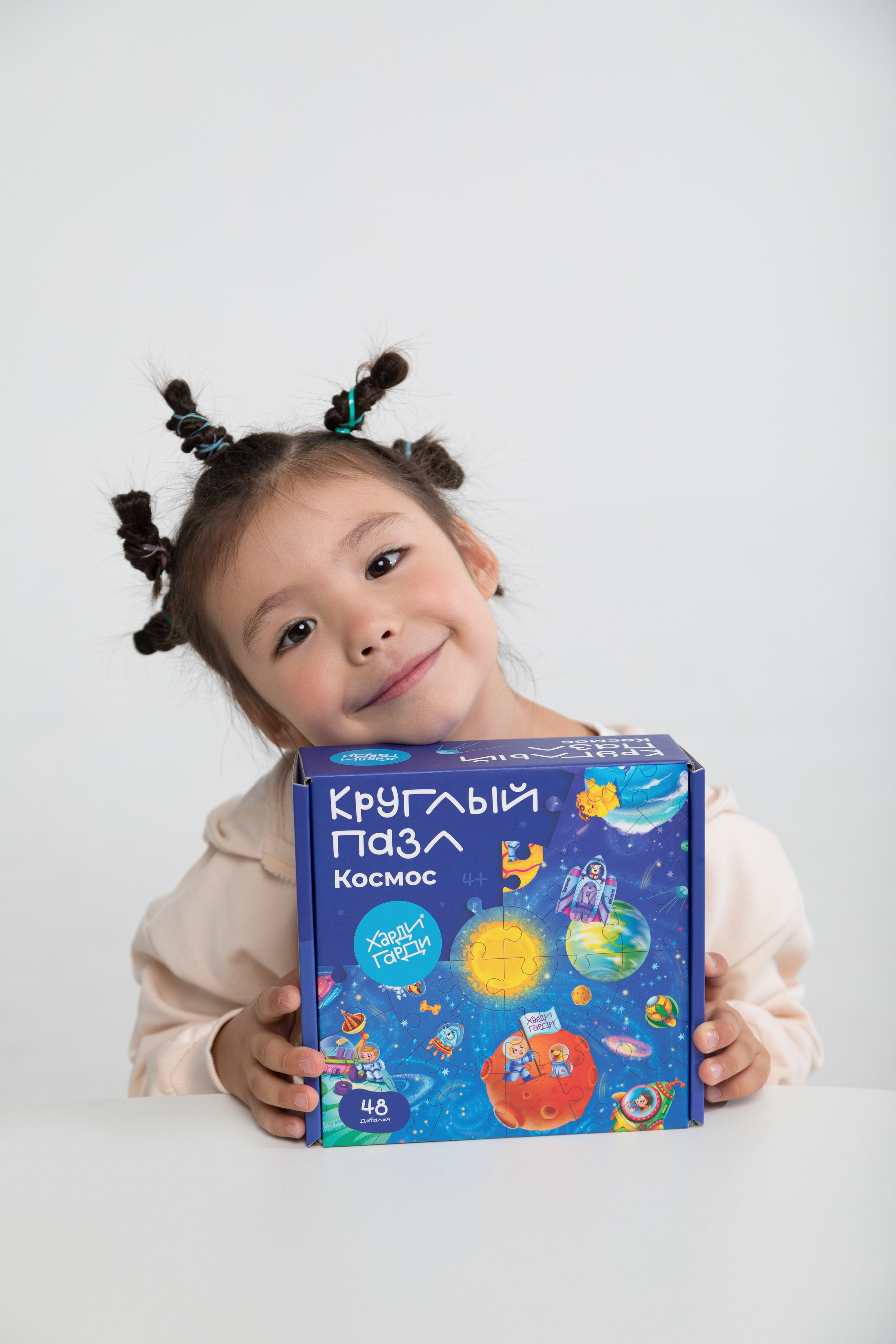 Каталожная съемка в циклораме для бренда детских товаров. Детский и контент фотограф Надя Волкова Санкт-Петербург