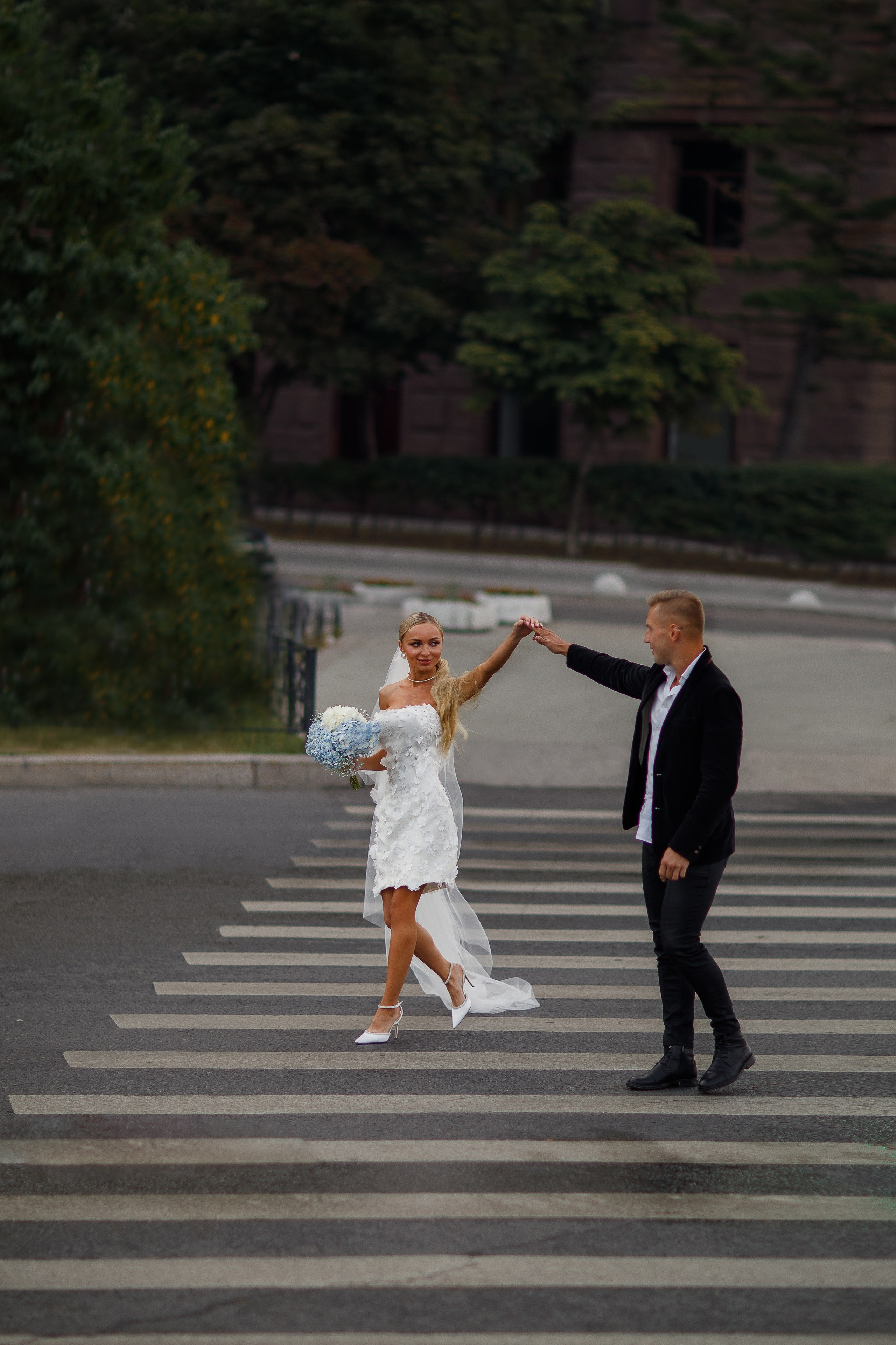 На мопеде Даша и Леша. Марковкина КрисТина