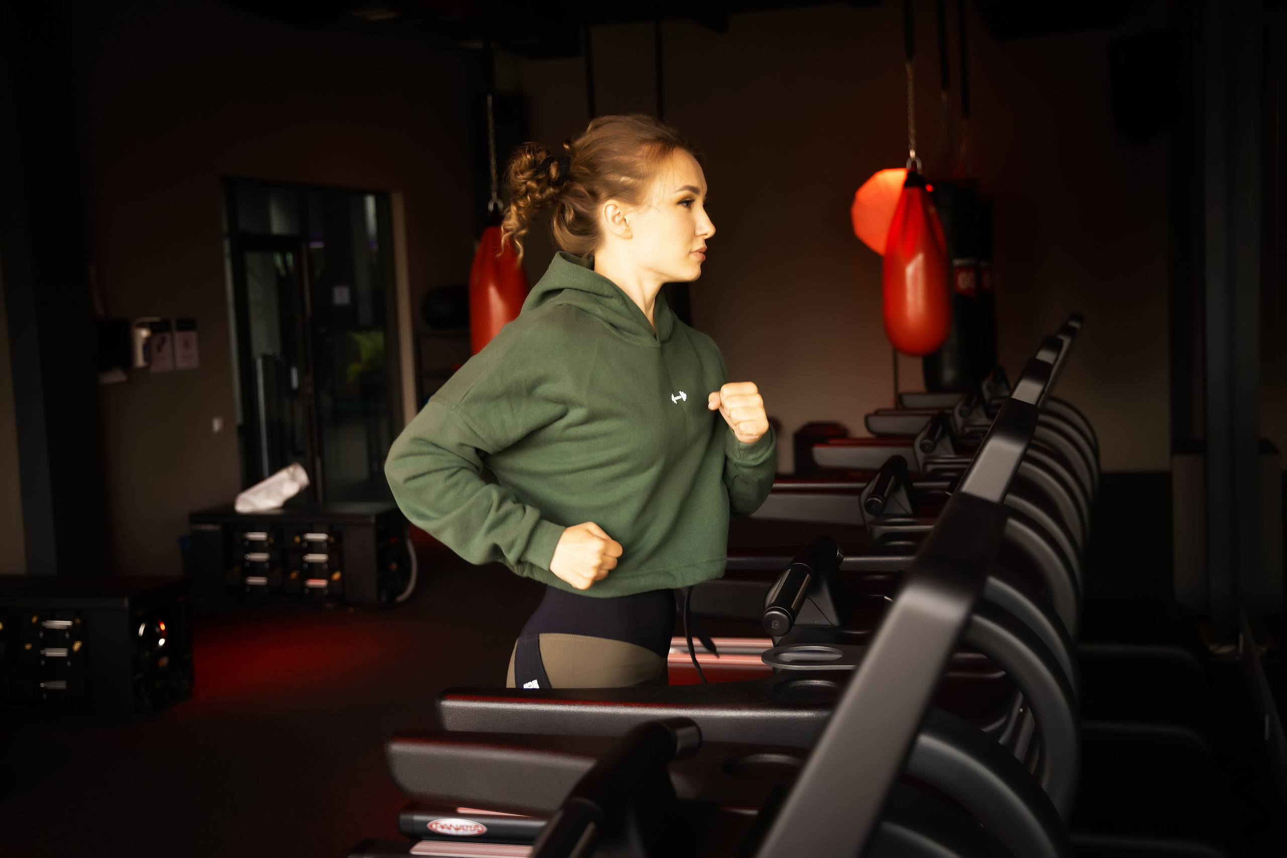 Фотосессия в Спорт зале. Семейный и Свадебный фотограф в Астане Александр Астапов