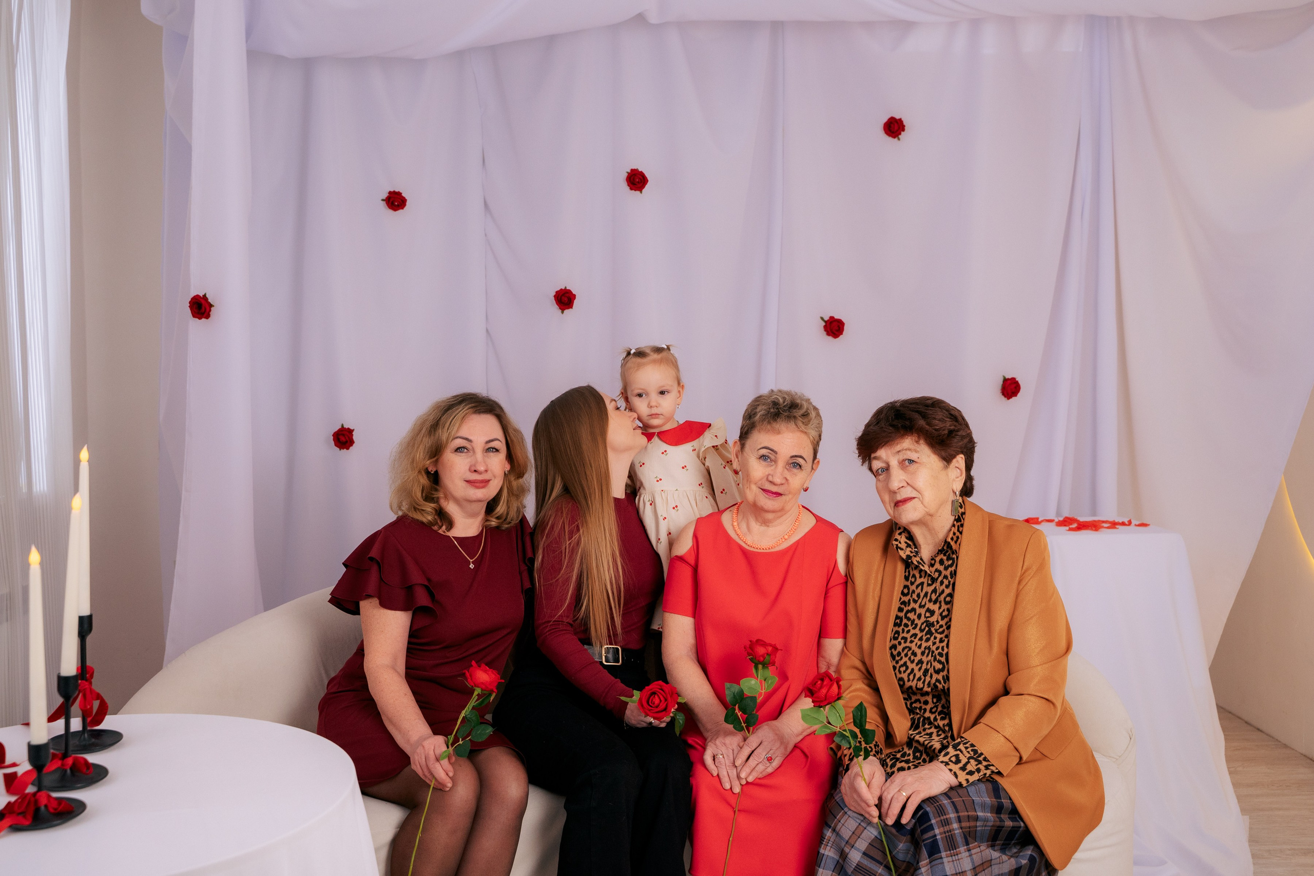 Катерина, Анна и их бабушки. Фотограф в Казани Алсу Багабиева