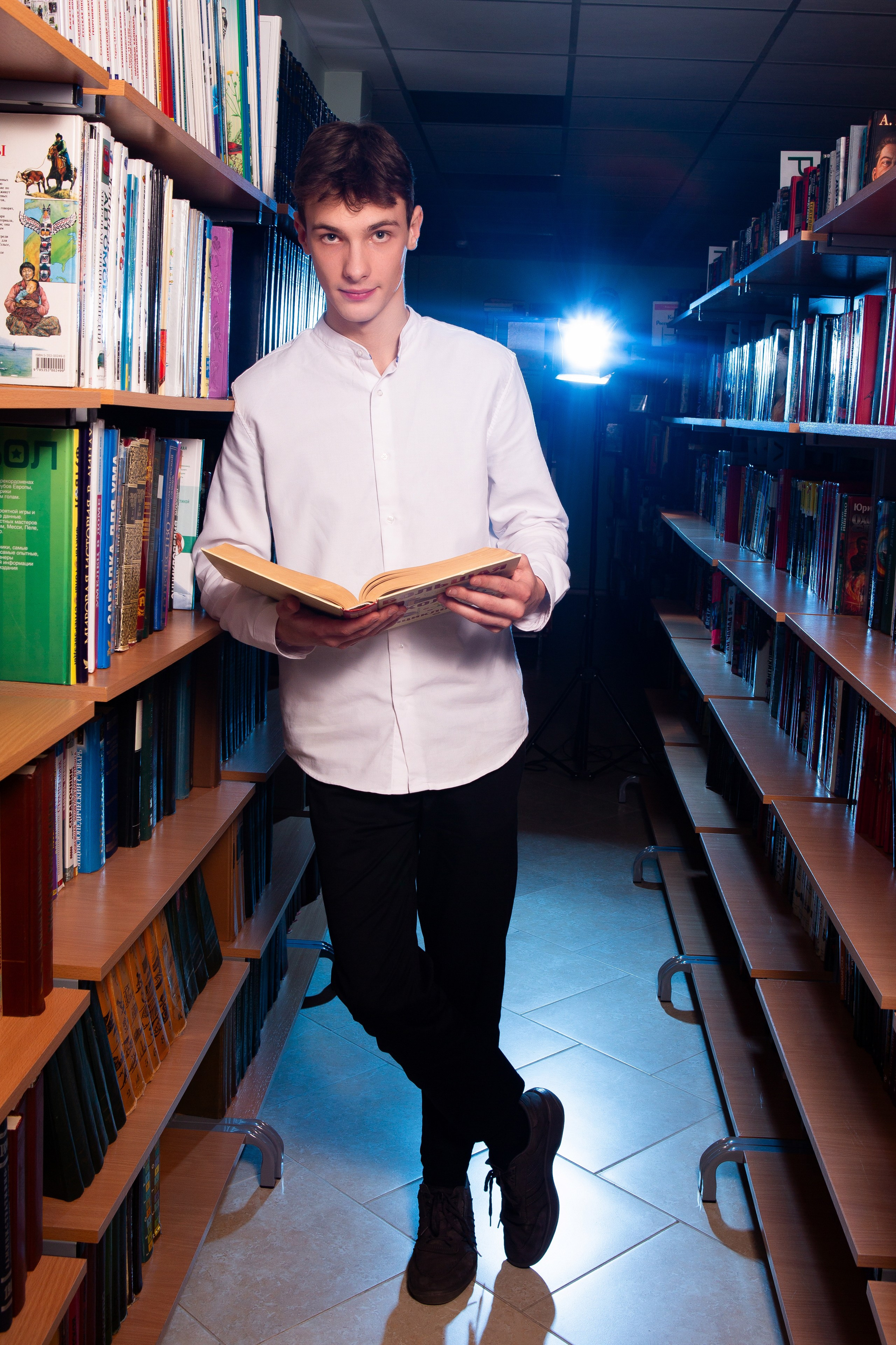 Съемка в библиотеке для 11 класса #2. Профессиональный фотограф в Мценске и Орловской области