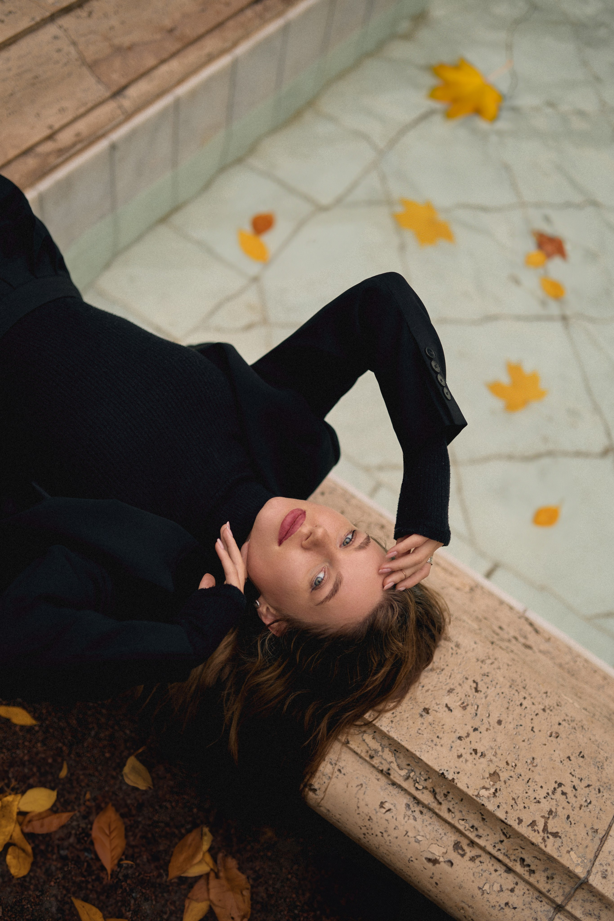 Профессиональная прогулочная фотосессия в Питере. Сестры Карабаза. Фотографы и ретушеры в Москве и Санкт-Петербурге