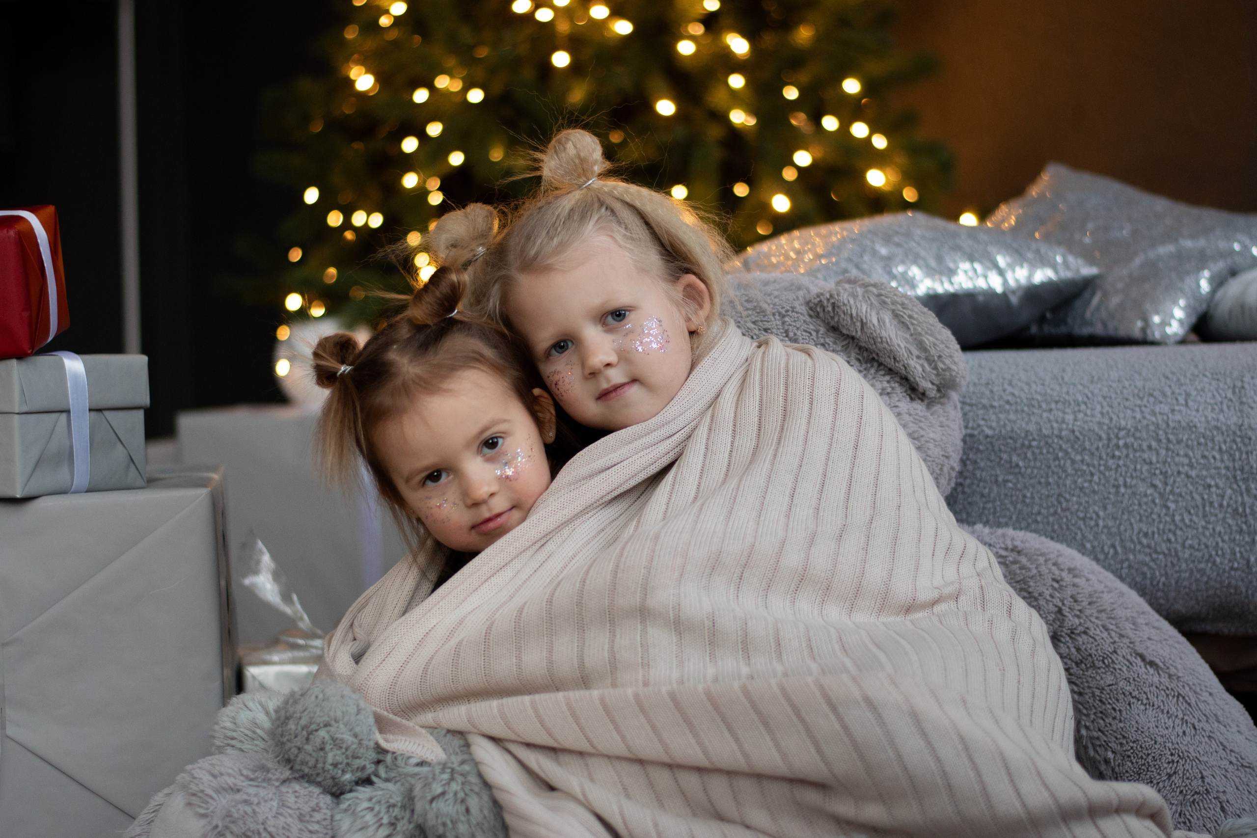 Ксения и прекрасные малышки Милана и Арина. Фотограф в Новосибирске Фальман Полина