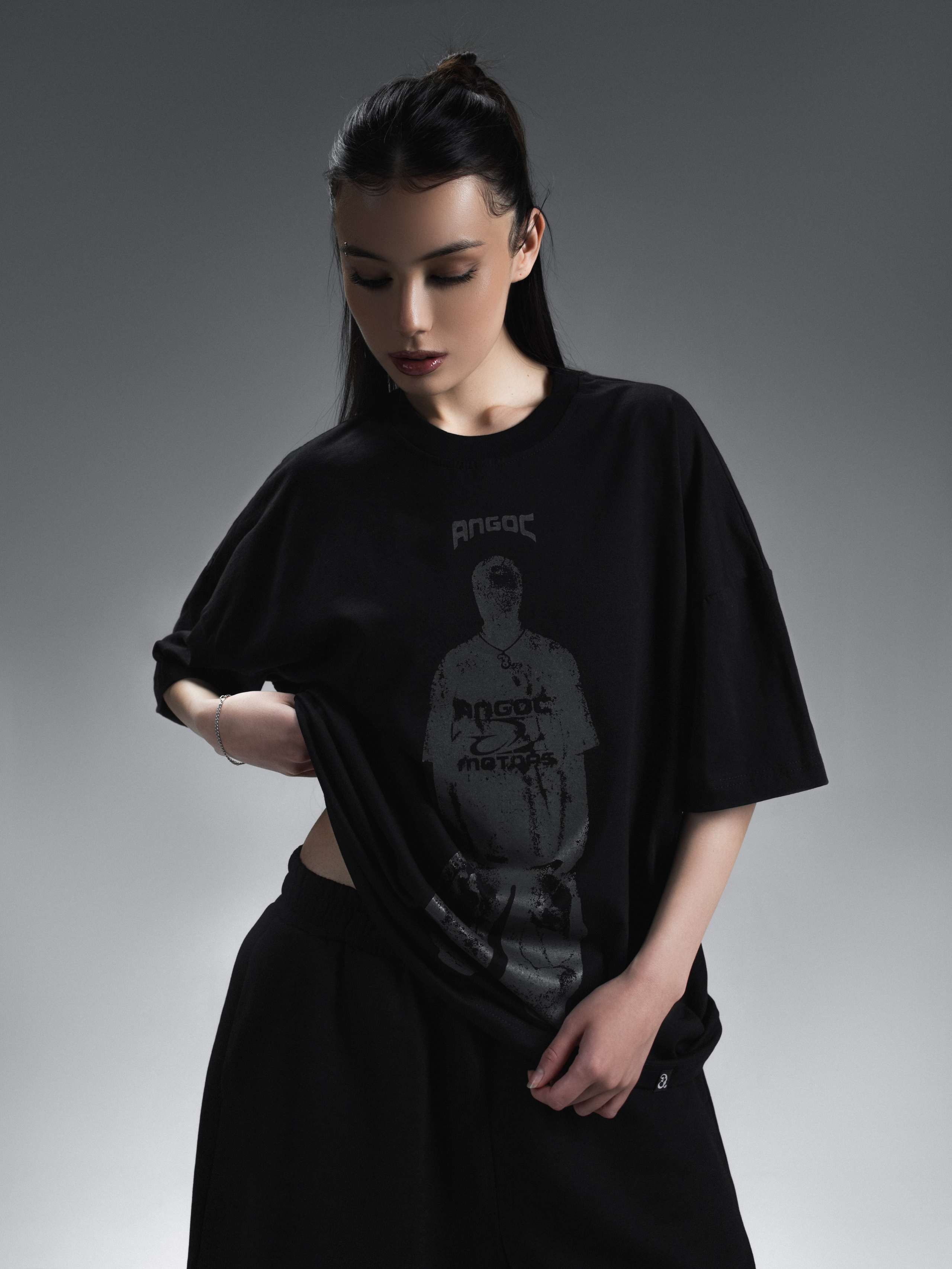 КАТАЛОГ | серый фон. RUNA production — стильные съемки для брендов