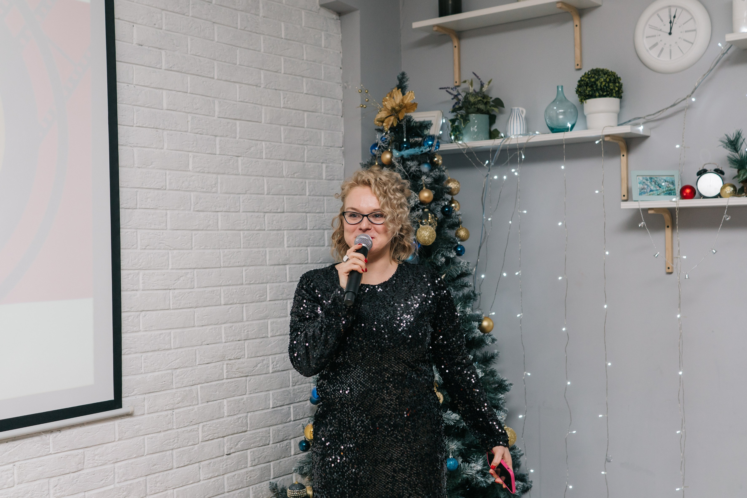 Бизнес-стендап. Женский фотограф в Москве Анастасия Сидорова