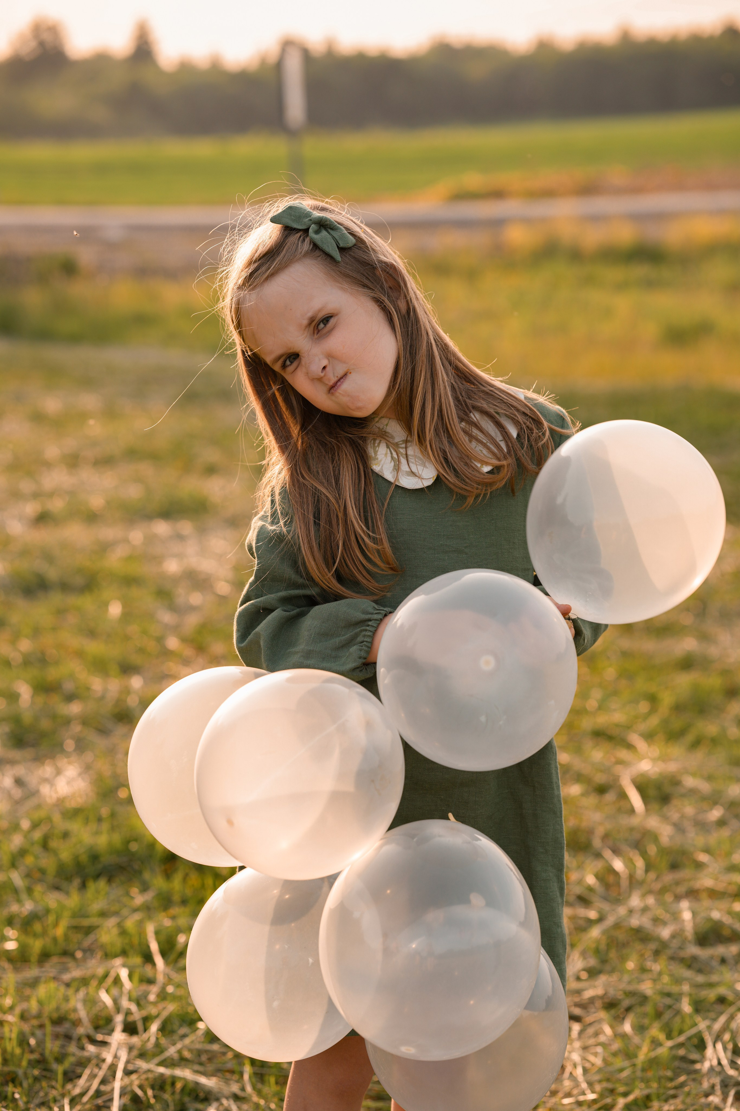 Ксюшенька, Кристиночка и Кирюшенька в поле. Семейный и портретный фотограф в Санкт-Петербурге Татьяна Гримоть