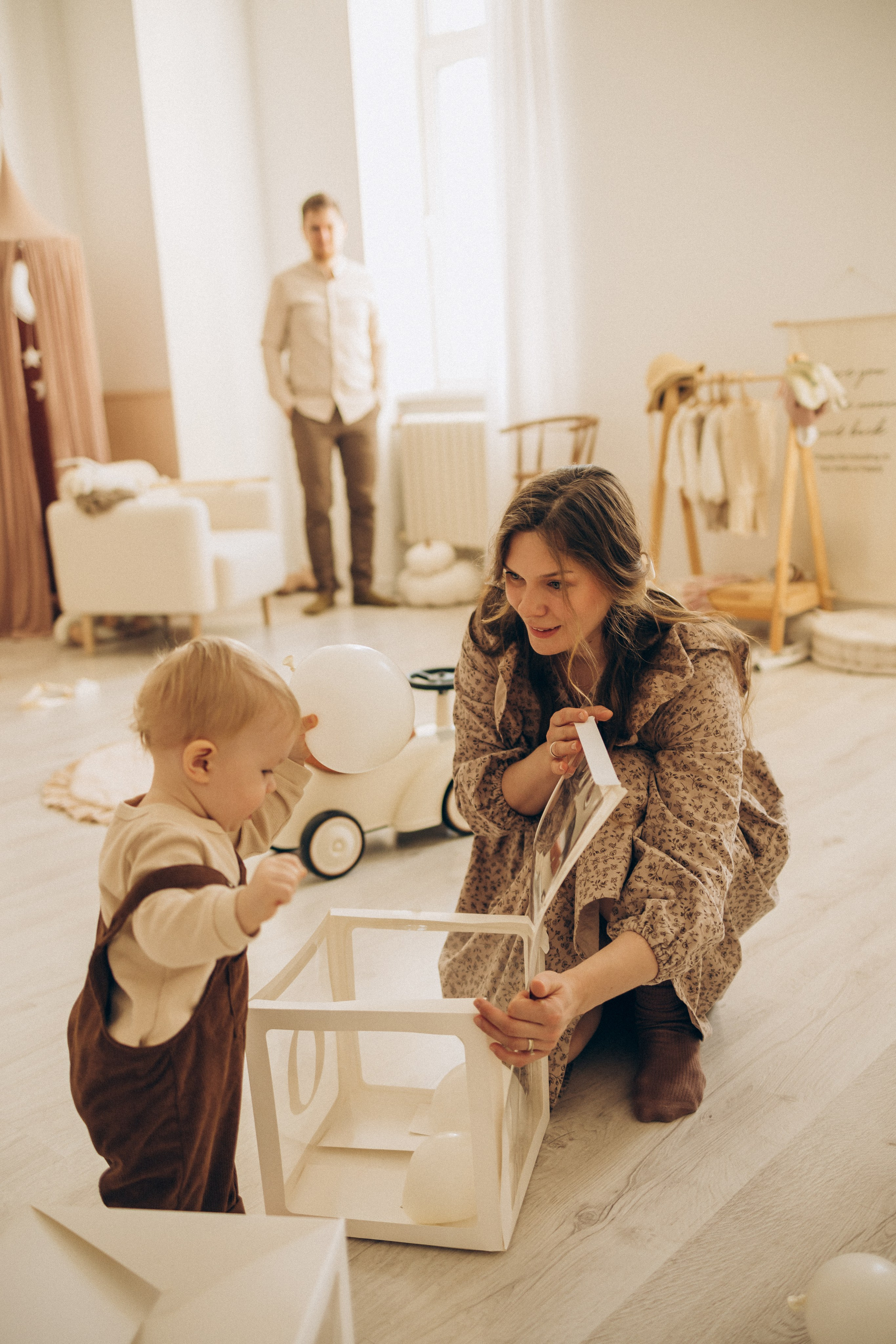Семейная фотосессия Москва, семейный фотограф в Москве, семейная фотосессия, детский фотограф, семейная фотосессия в студии, студийная семейная фотосессия, фотосессия с малышом, фотосессия годовасия, фотосессия в годик