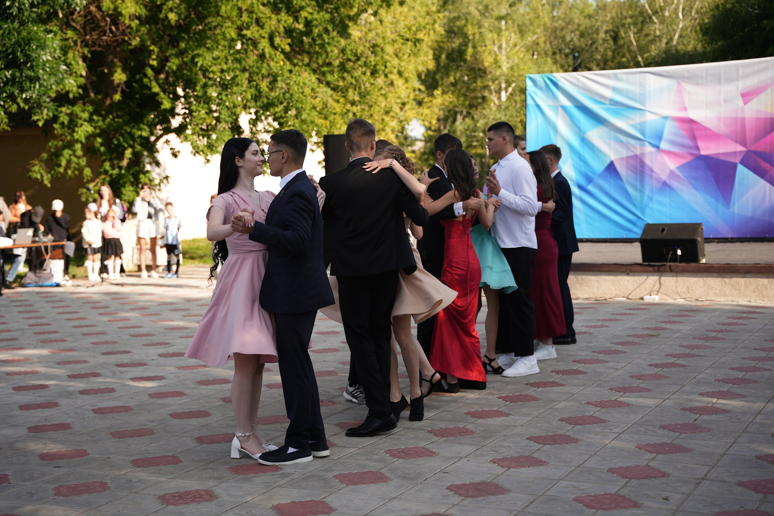 Выпускной в парке. Ольга Плаксина фотограф в Саратове