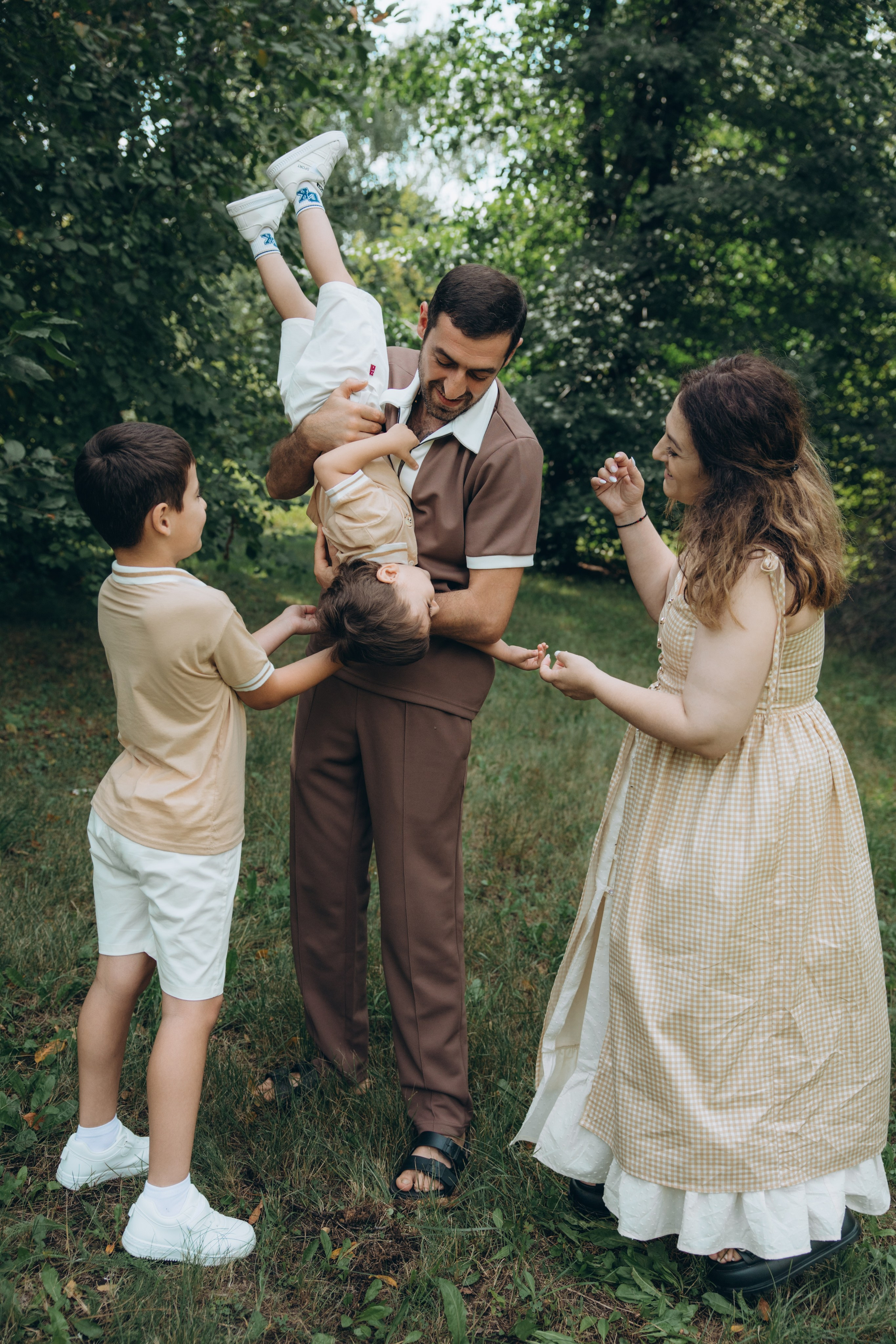 Семейная фотосессия в парке ЦПКиО. Свадебный, семейный фотограф в Иркутске Светлана Макаричева