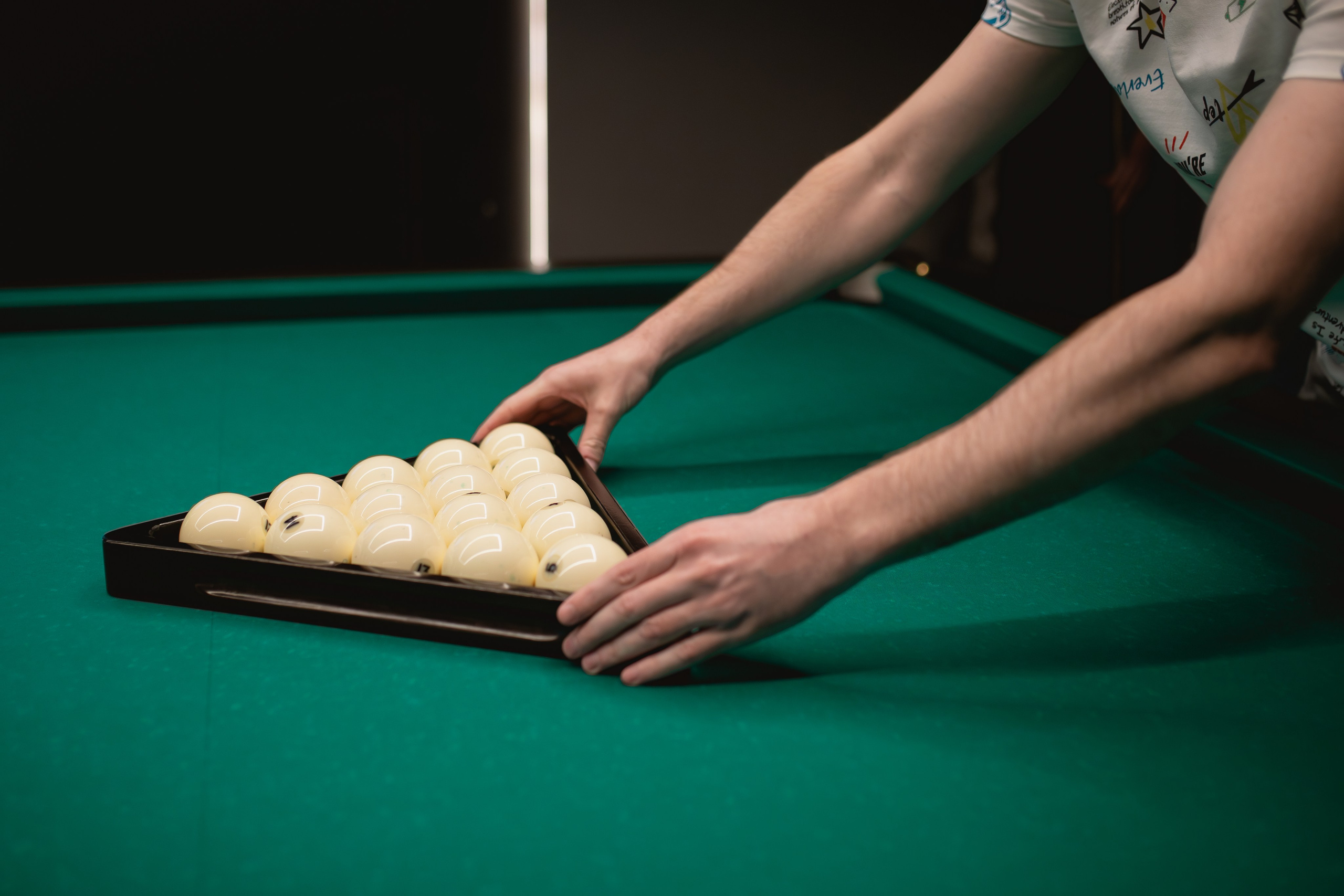 День космонавтики в бильярдном клубе «Первый». Портретный и репортажный фотограф в Воронеже: Анастасия Пузикова