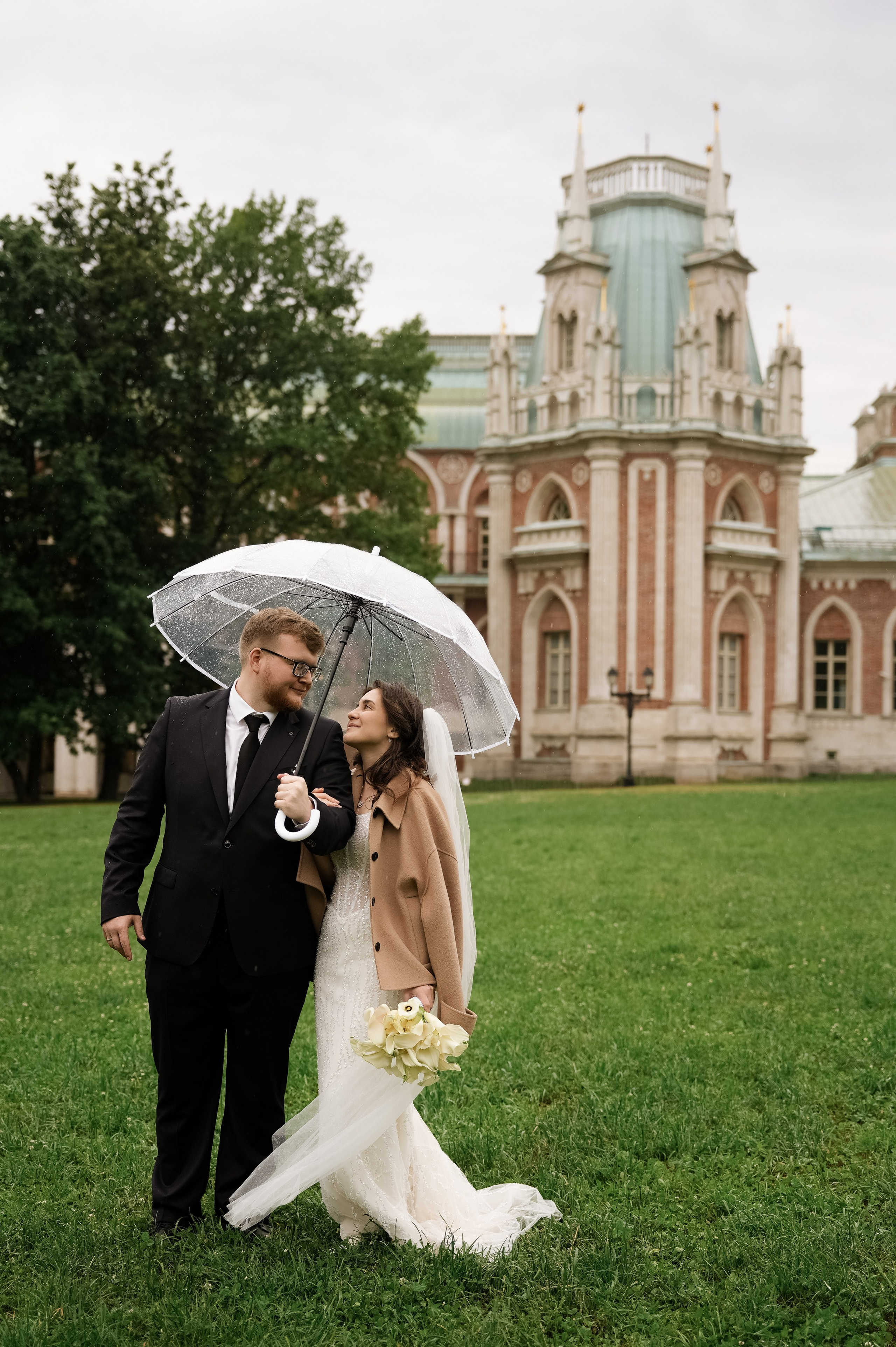 Свадебная Фотосессия утра невесты и жениха в отеле St.Regis и прогулка в усадьбе Царицыно