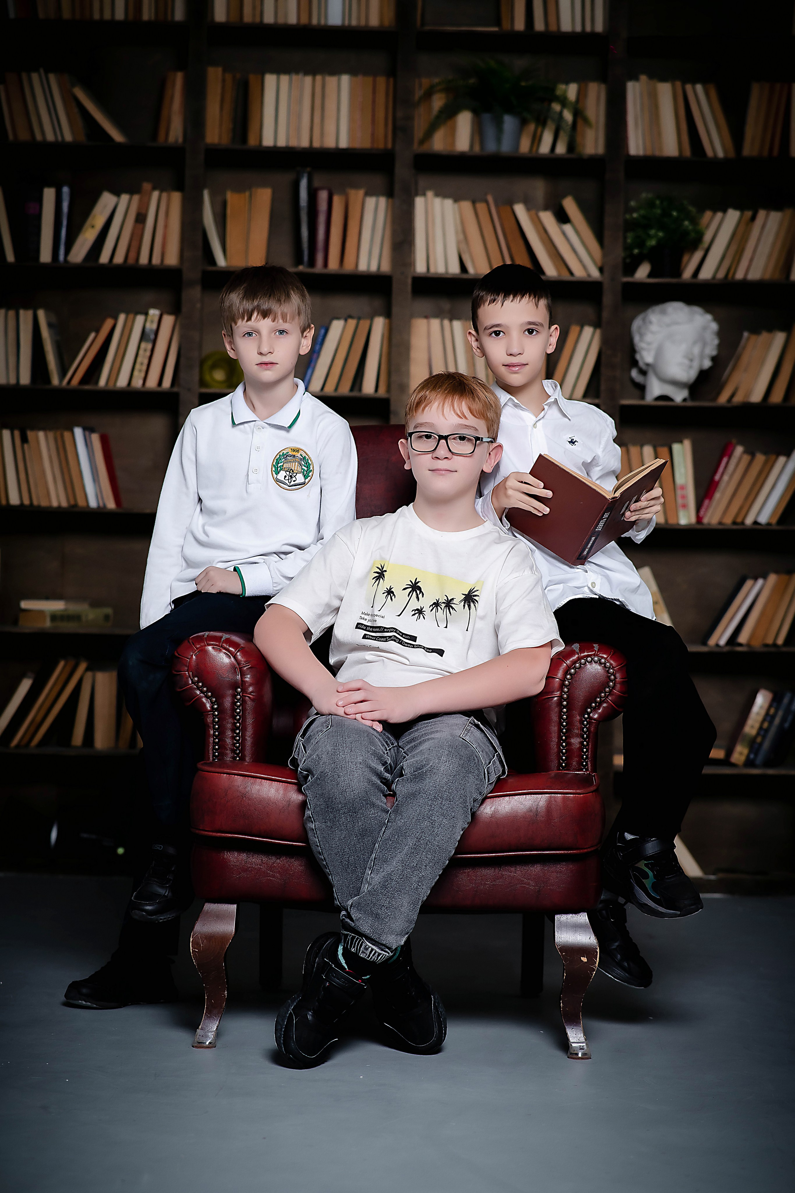 Выпускные (школьные) альбомы (книги) в Ростове-на-Дону. Современные Выпускные Альбомы в Ростове-на-Дону