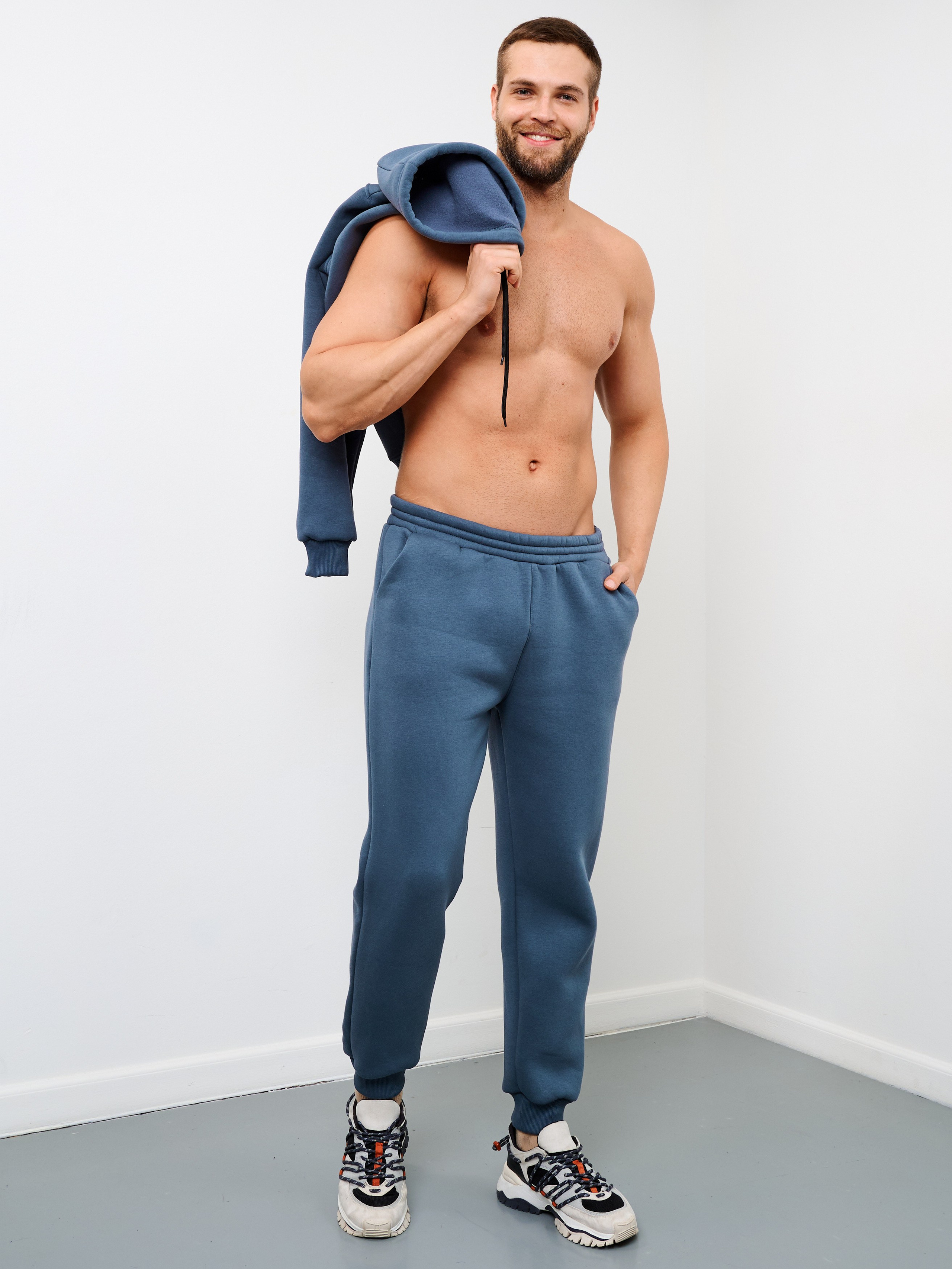 Каталоги на белом фоне. Лучший фотограф для брендов в Москве, съемки для маркетплейсов