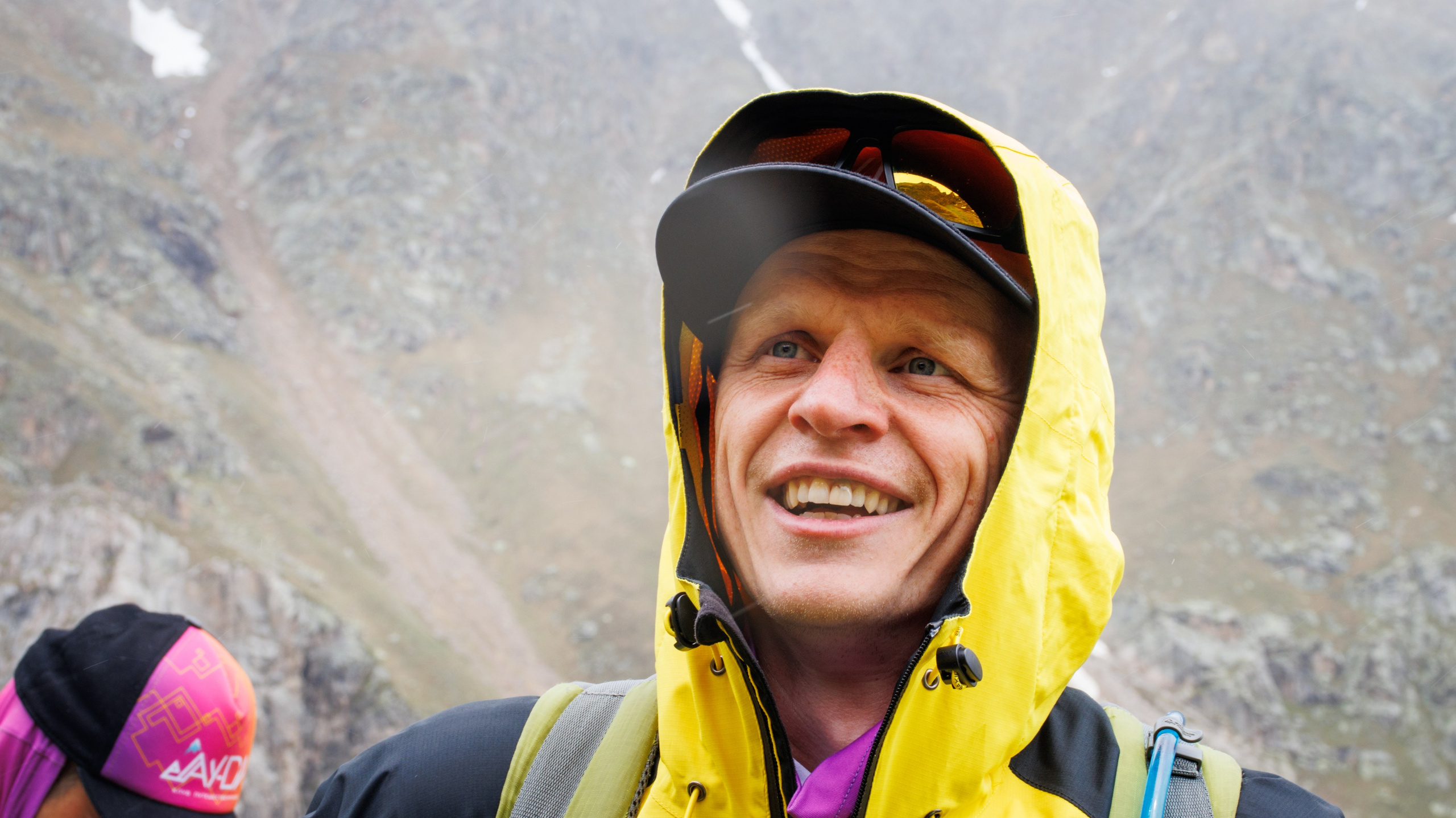 Трекинг / Терскольский водопад. Фотограф на трекинг и восхождение Эльбрус, Приэльбрусье. Елизавета Бобок