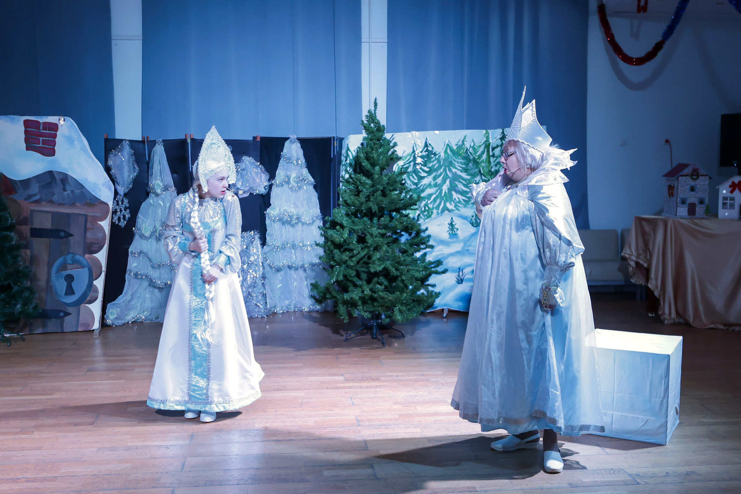 Новогодняя скачзка центр детского творчесва Подольск. Выпускные альбомы и школьный фотограф в Подольске, Троицке, Щербинке, Москве и Московской области