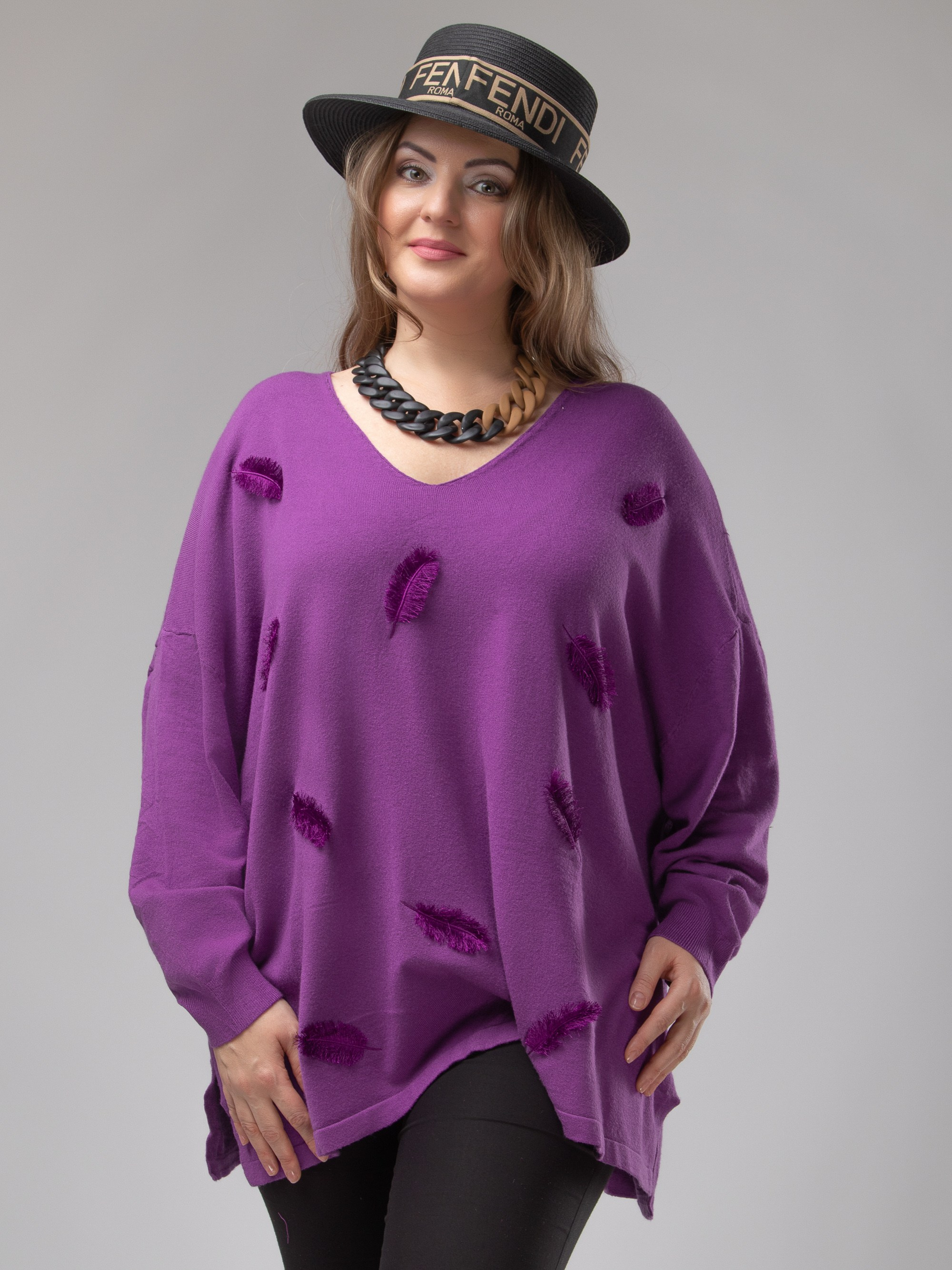 Съемка свитера на плюс сайз модели