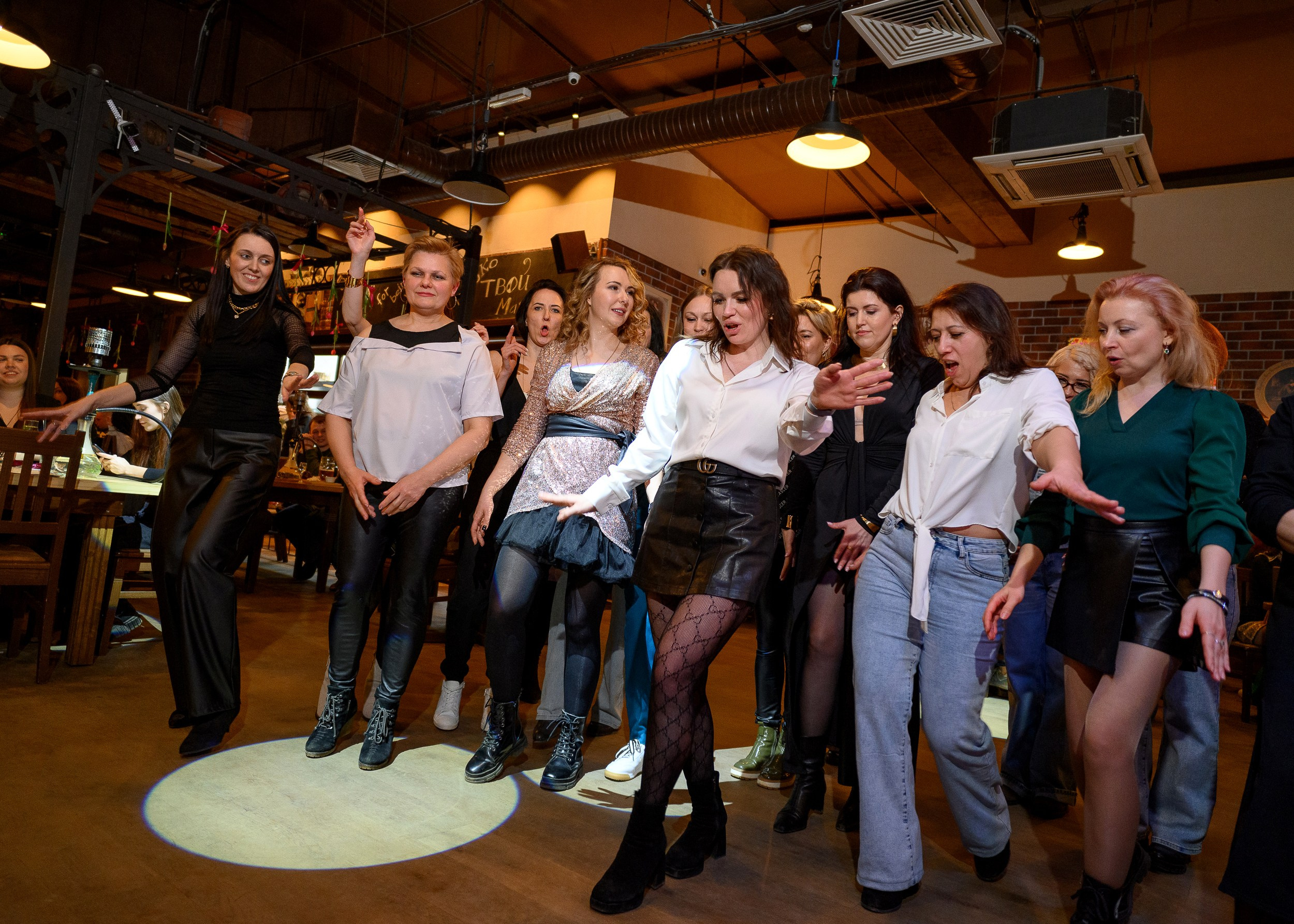 8Марта_МаксБрой. Фотограф Александр Данилов