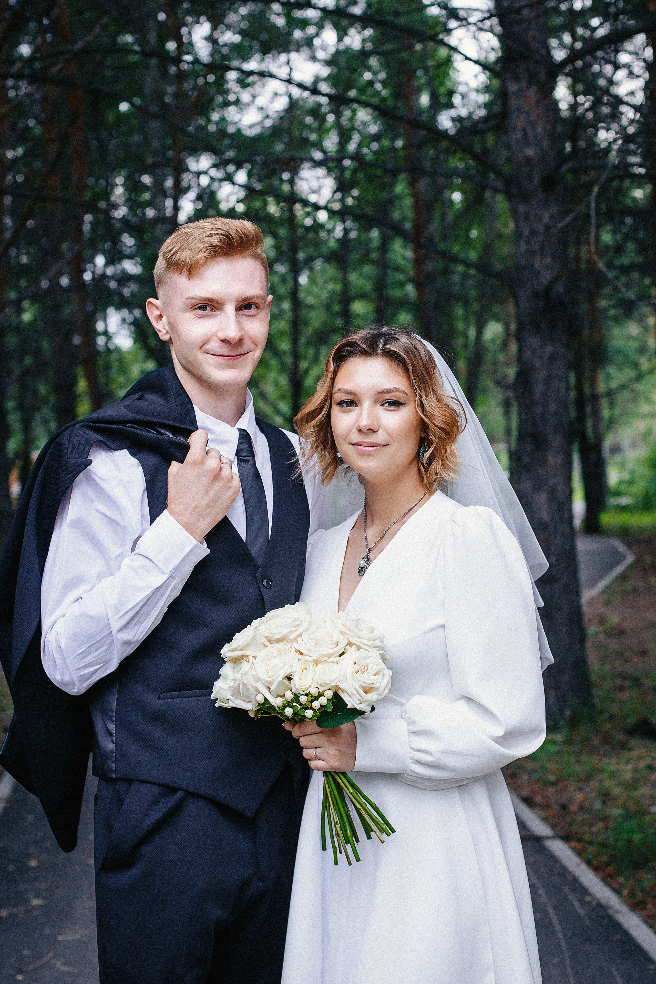 Любовь в объективе. Выпускные альбомы Искитим, Бердск и Новосибирск Крюкова Елена