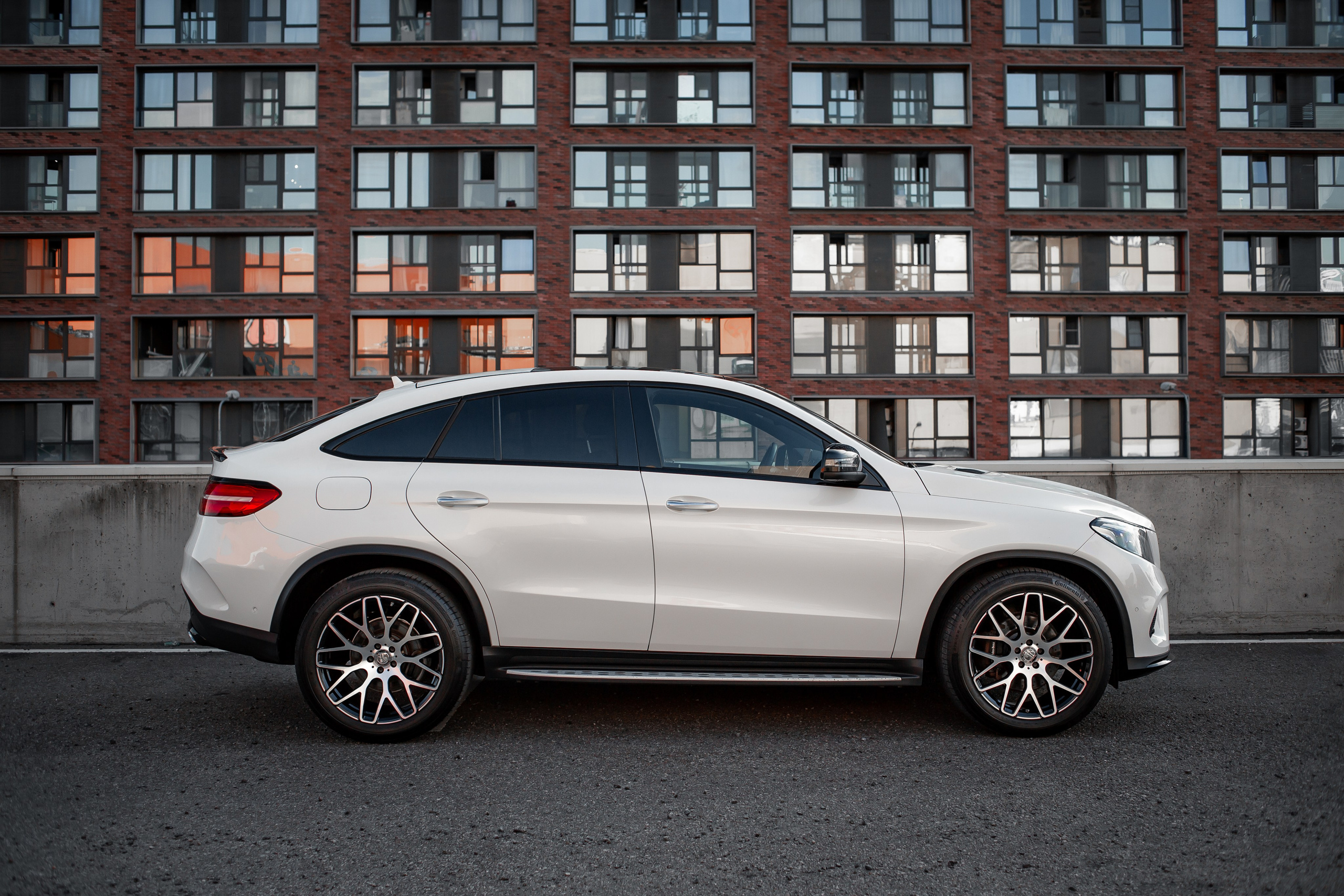 Mercedes-Benz GLE 350d. Автомобильный фотограф в Москве Андрей Емельянов