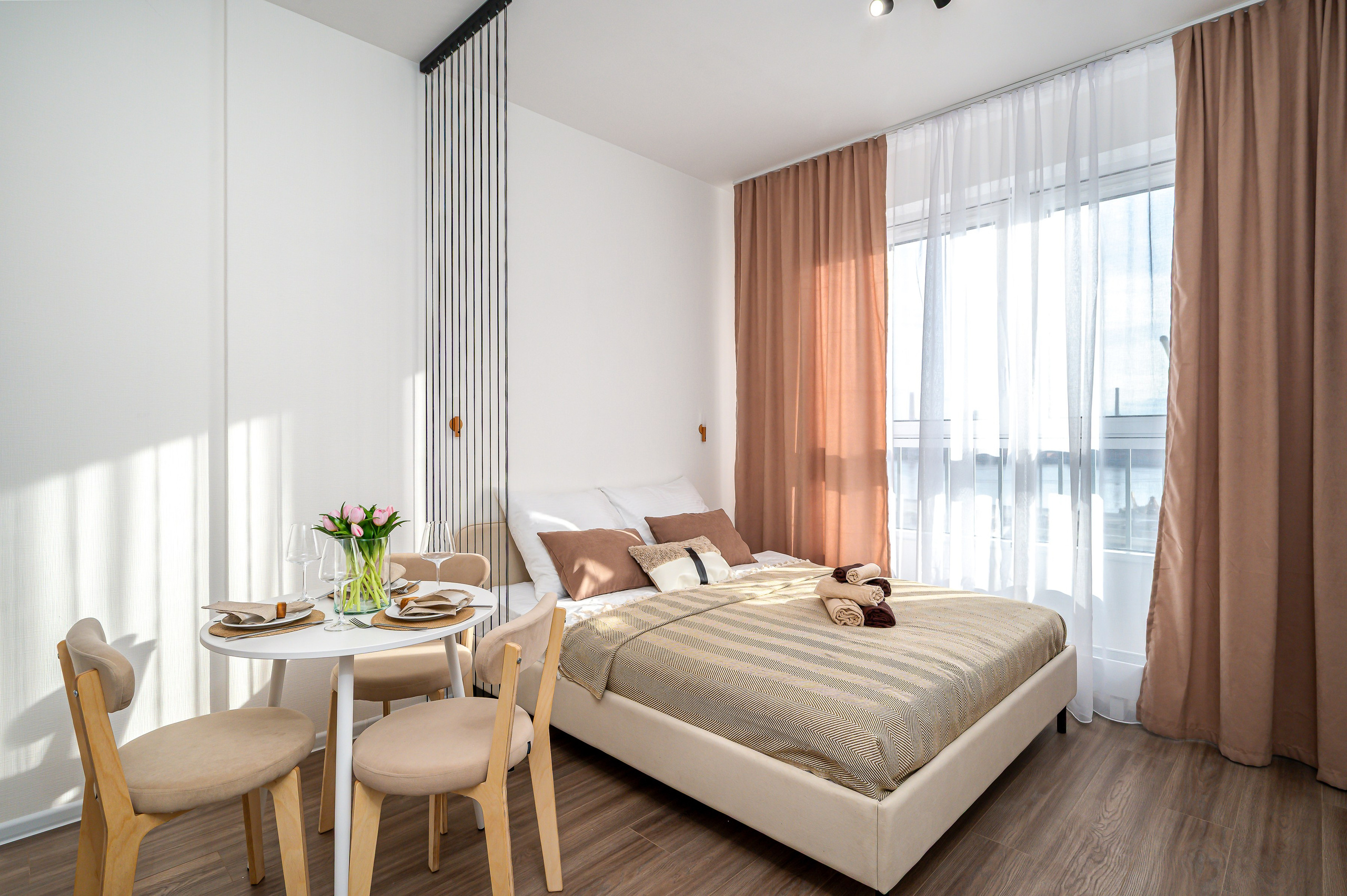 Студия на Октябрьской набережной. Интерьерный фотограф. Фото- видеосъемка недвижимости Санкт-Петербург