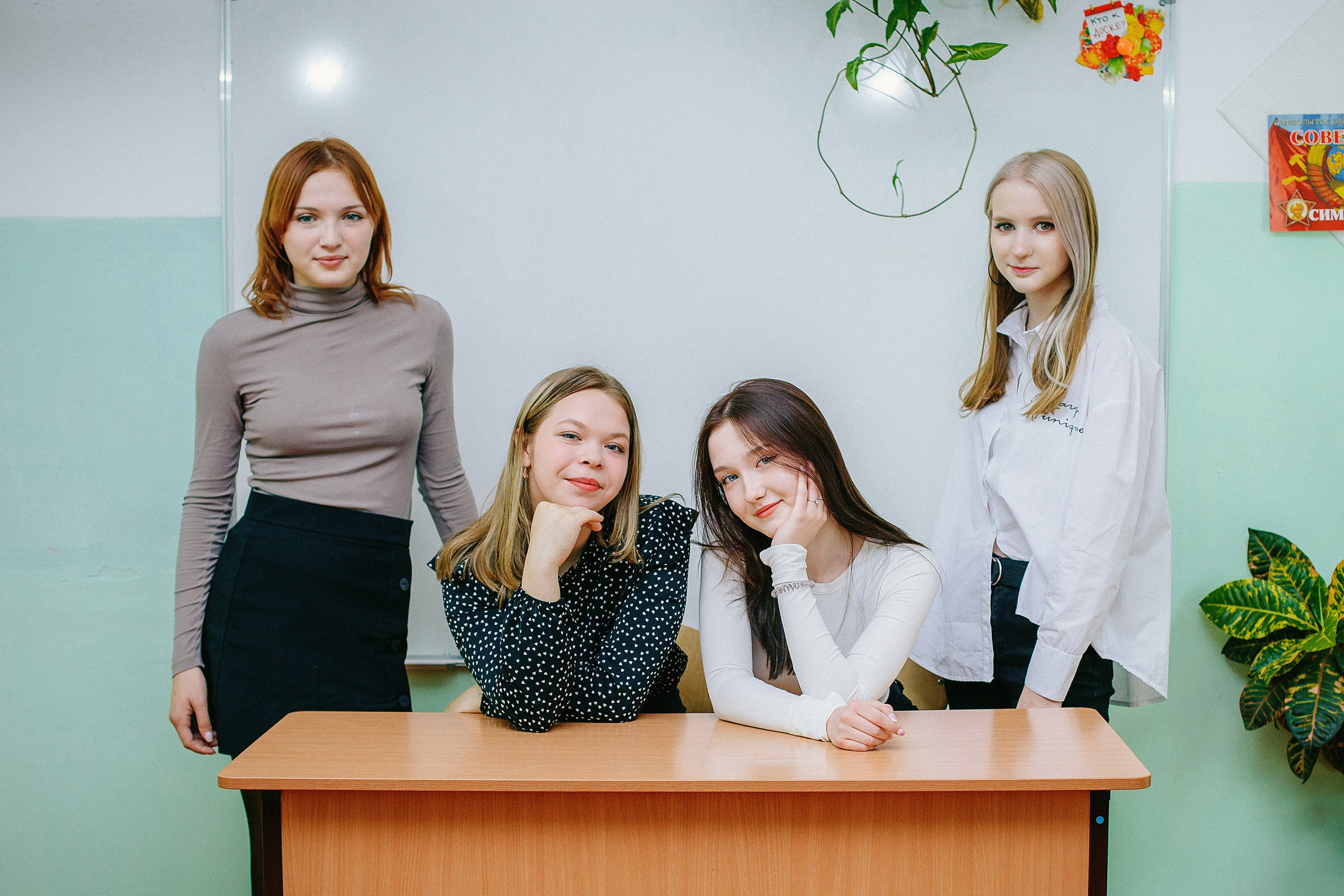 Выпускные альбомы групповые фотографии Искитим Бердск Новосибирск. Выпускные альбомы Искитим, Бердск и Новосибирск Крюкова Елена