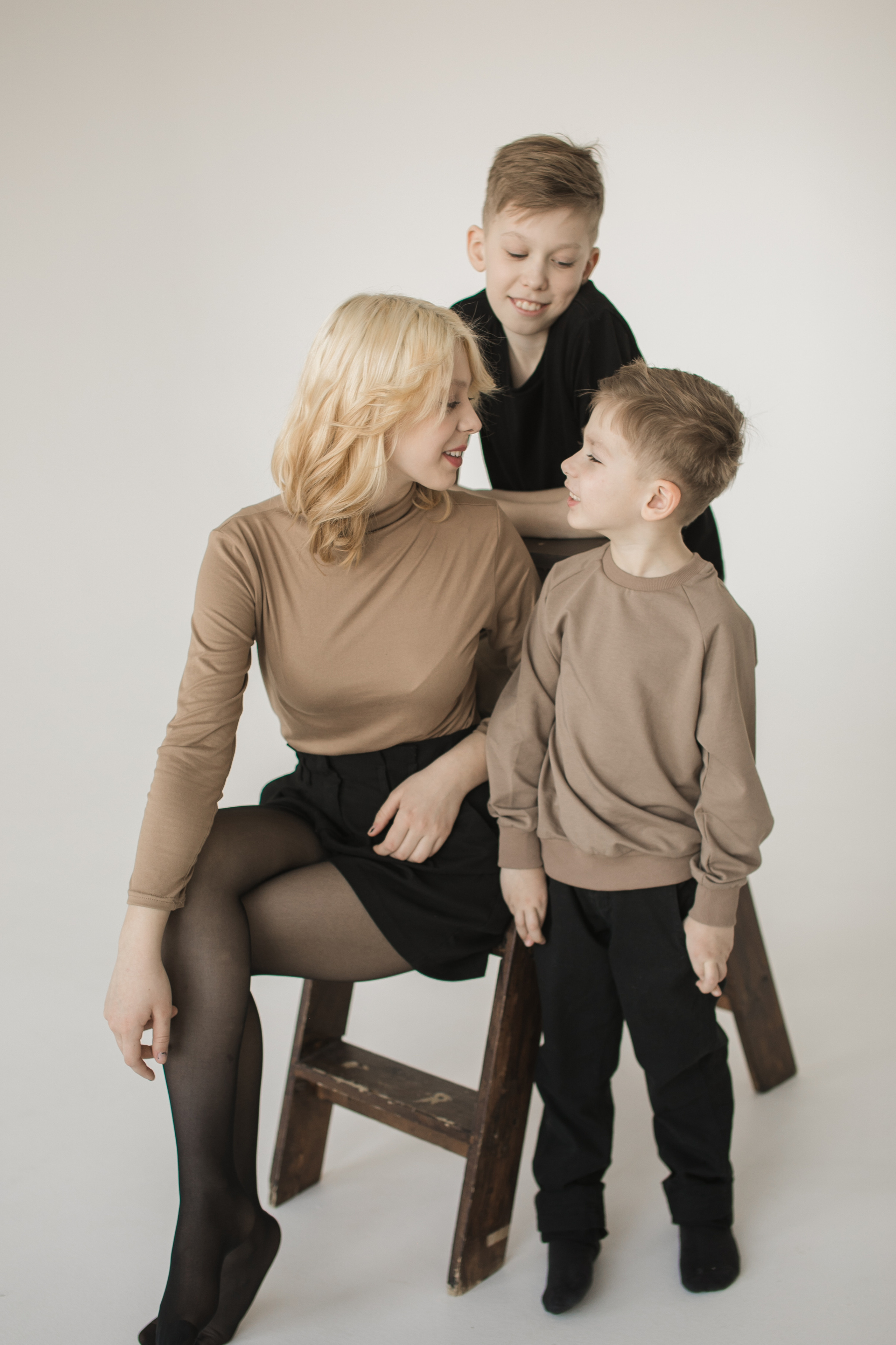 семейная фотосессия в студии
