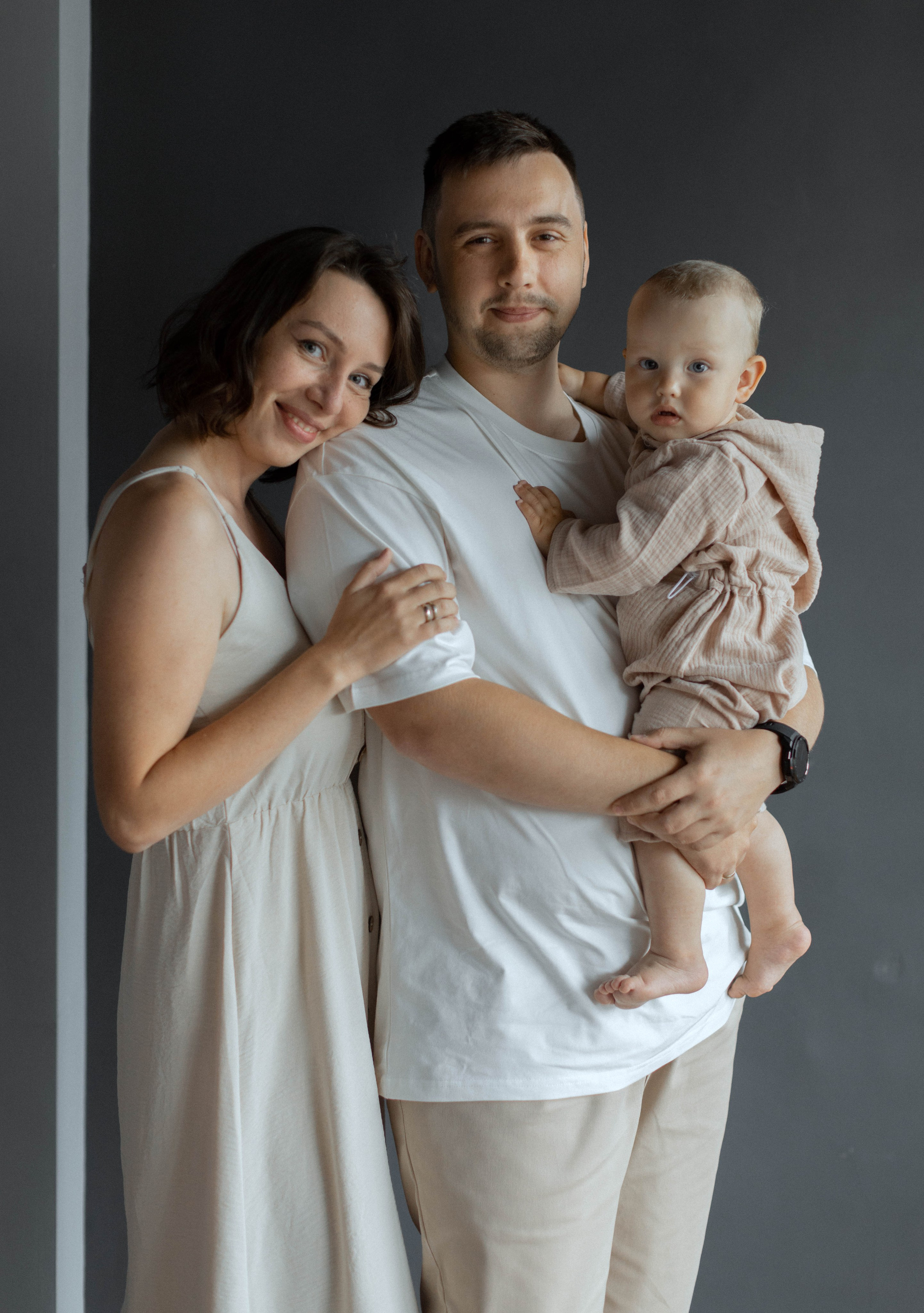 Артем, Виктория и их малыш