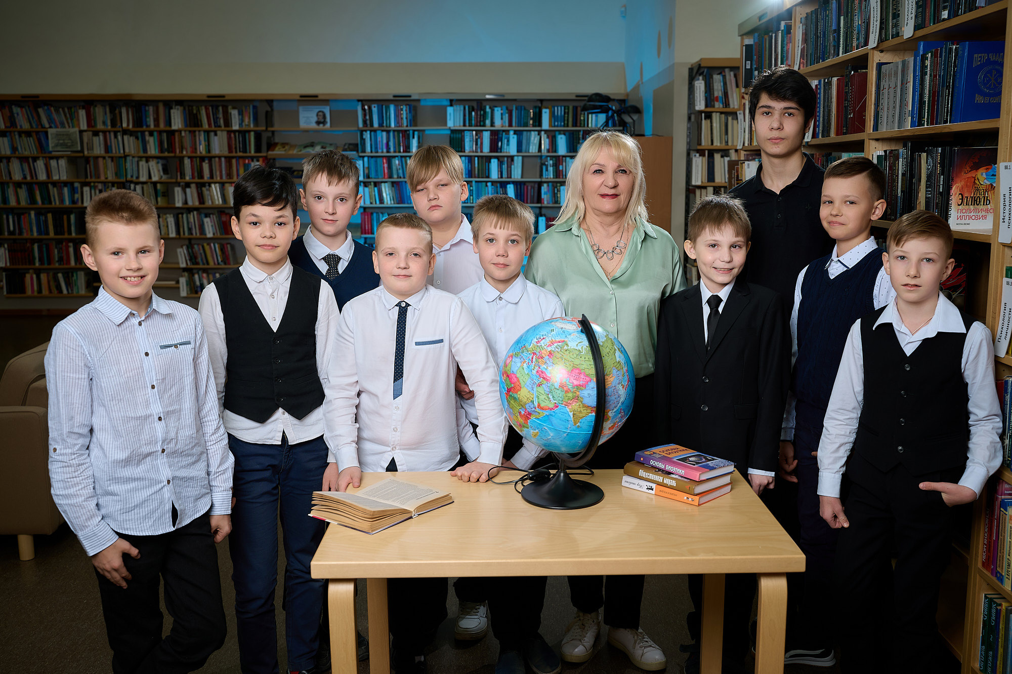 Съёмка в библиотеке. Выпускной альбом Выборг, Каменногорск, Светогорск, Санкт-Петербург