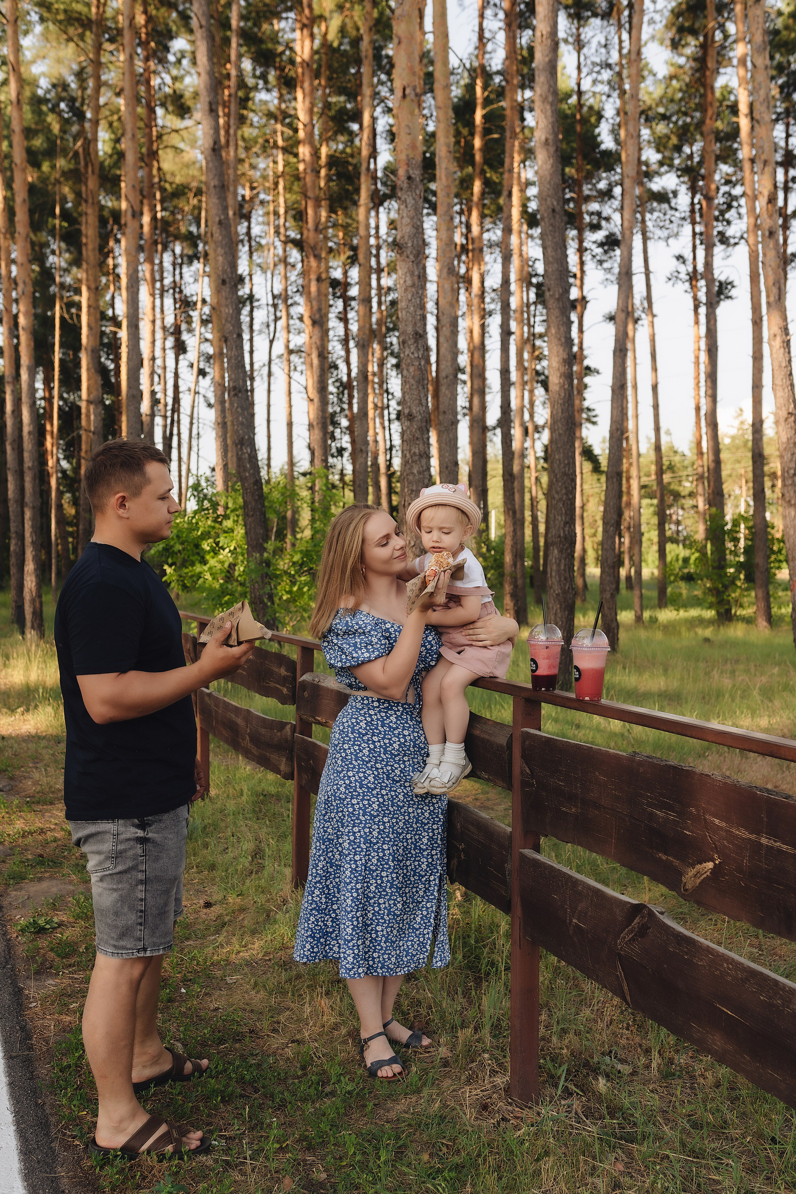 Семейная прогулка | Съемка для кофейни. Фотограф Карина Шмулёва. Воронеж и область