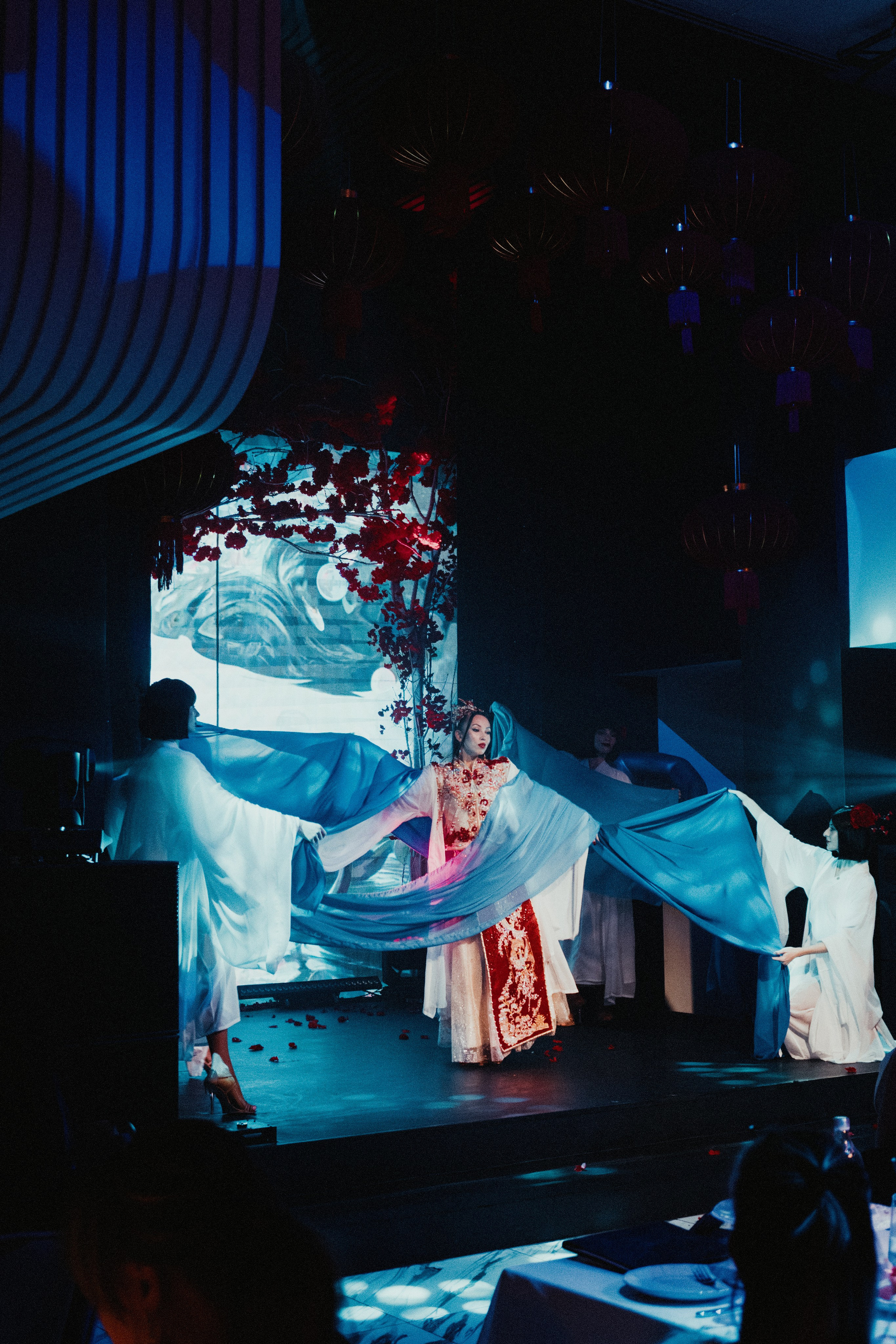 8 марта (воскресенье). BENUAR Restaurant