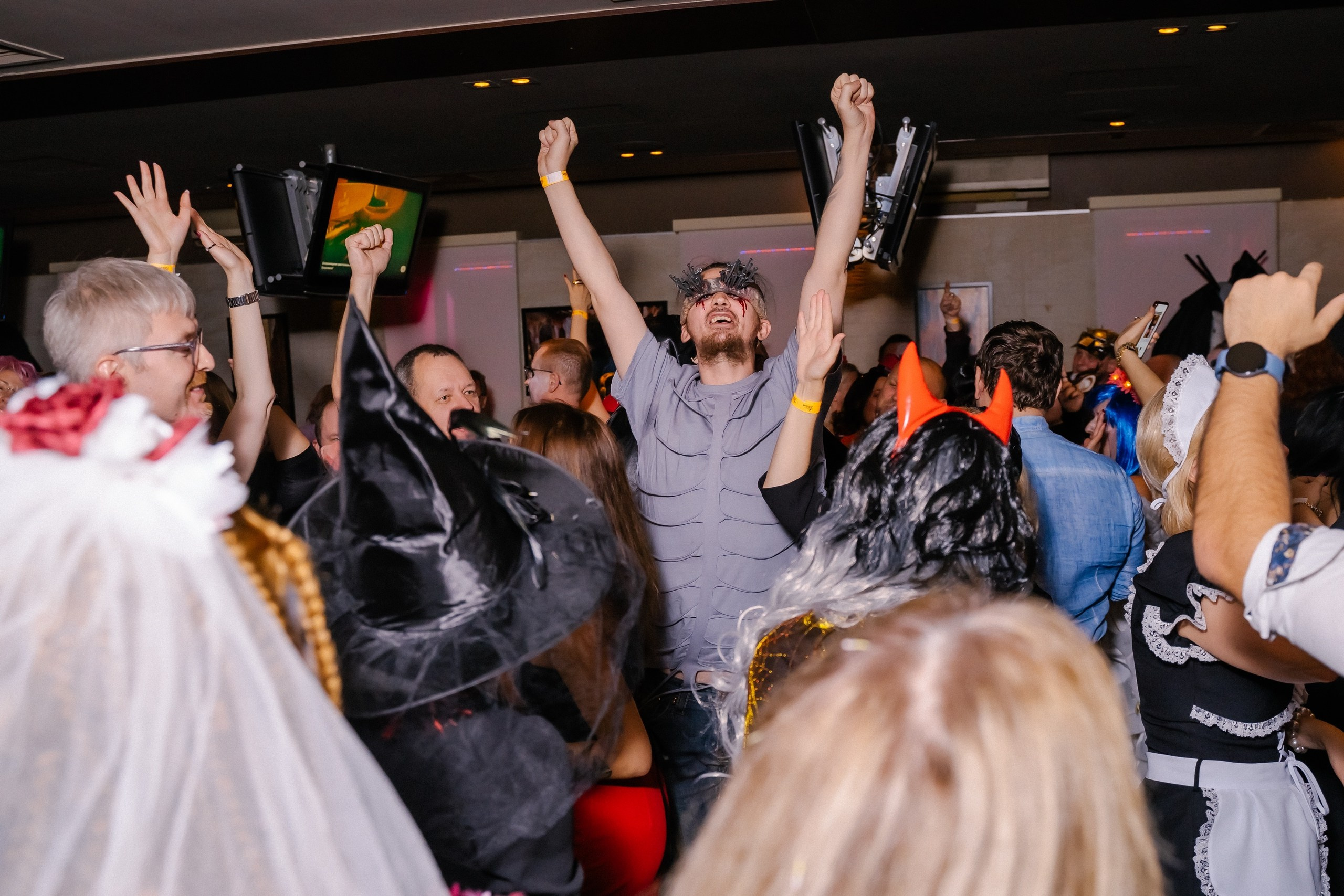 Зловещие попотрясы. Клубная вечеринка | 02.11.24. Галерея Фантим