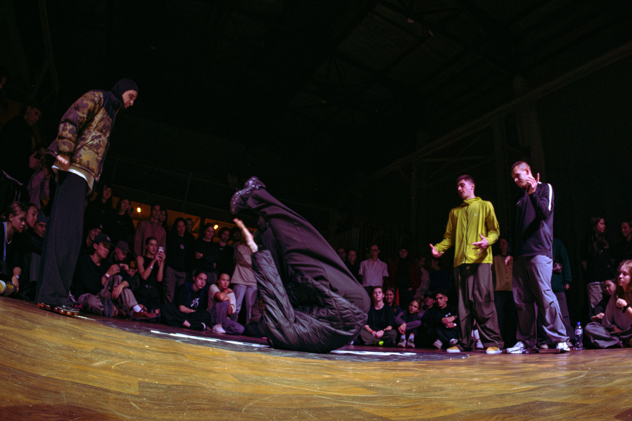 LORDS OF THE UNDERGROUND 27/10/25 (@youlovebu). Соня бу тебя сфоткала