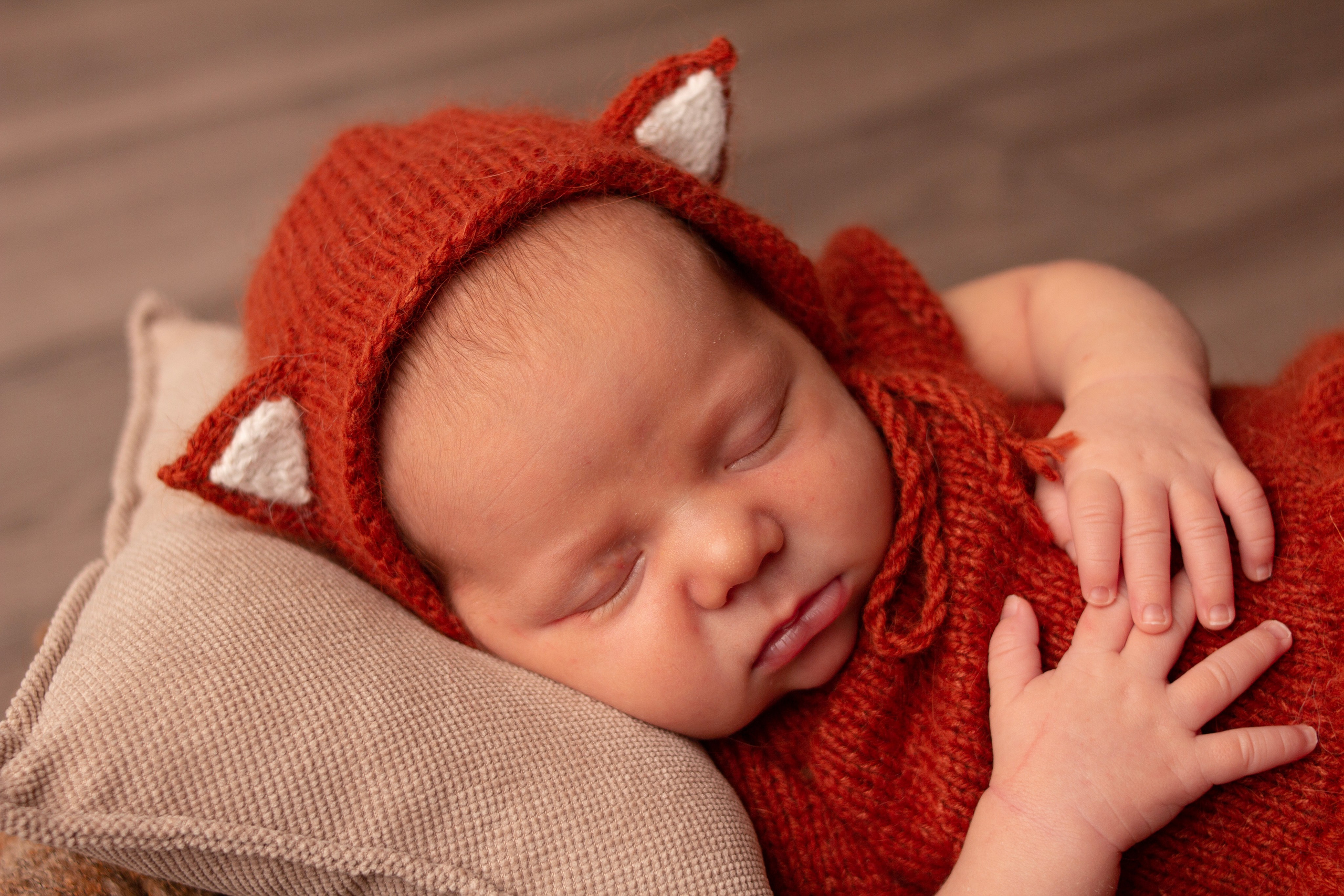 Образы в вязаных костюмчиках. Первый кадр | newborn фотограф | Всеволожск