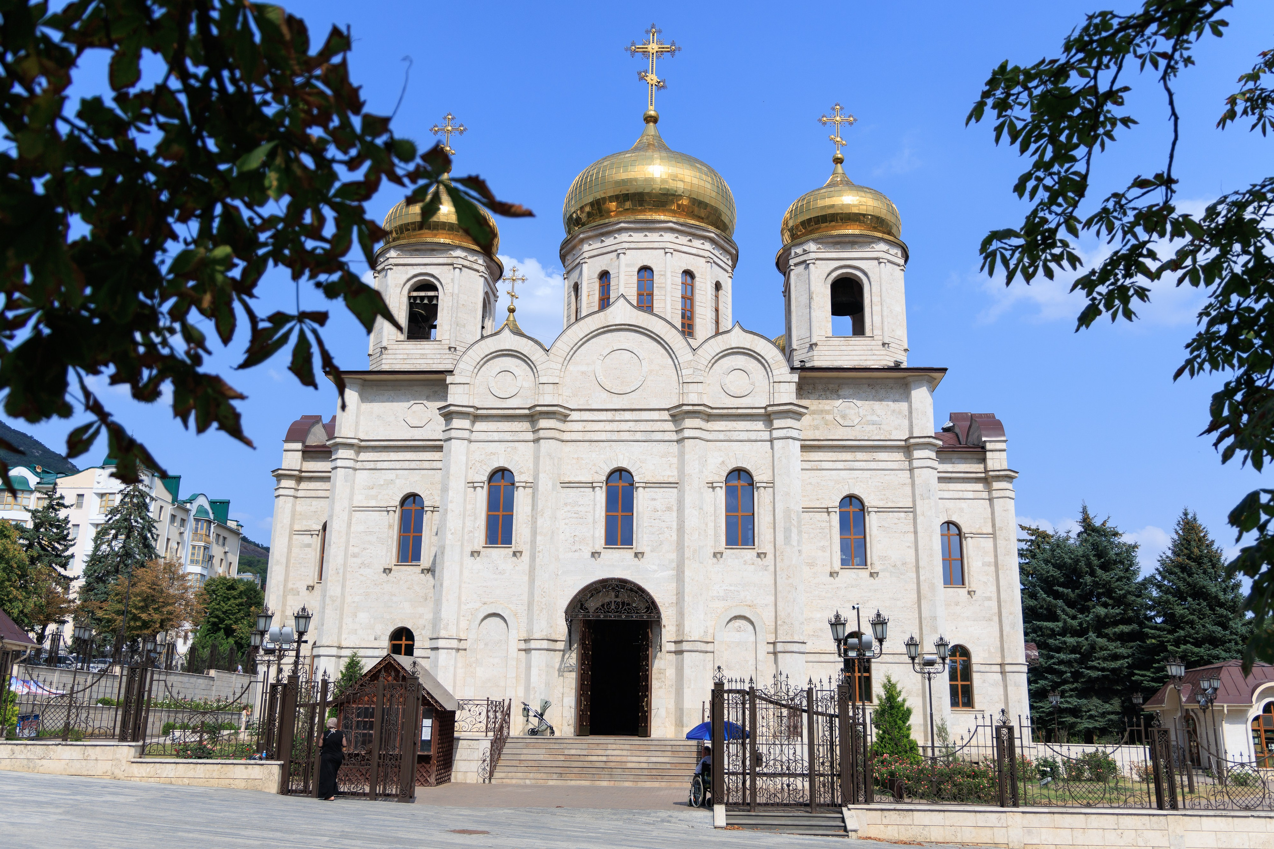 Фотосъёмка таинства крещения и крестин в городах Я фотограф снимающий венчания в городах Минеральные Воды, Пятигорск, Кисловодск, Ессентуки,. Репортажный и свадебный фотограф Пятигорск и КМВ