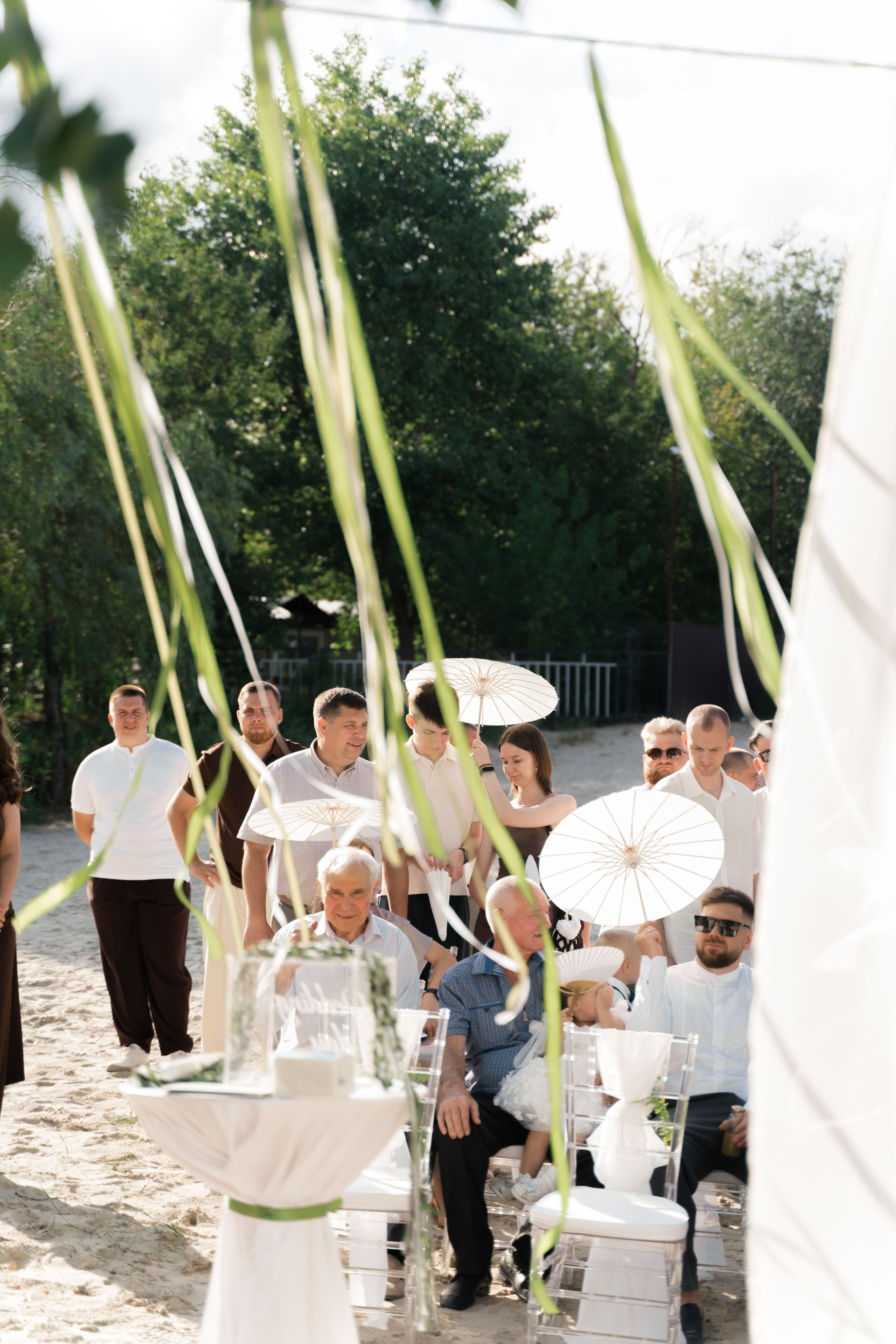 фотосессия гостей на выездной регистрации