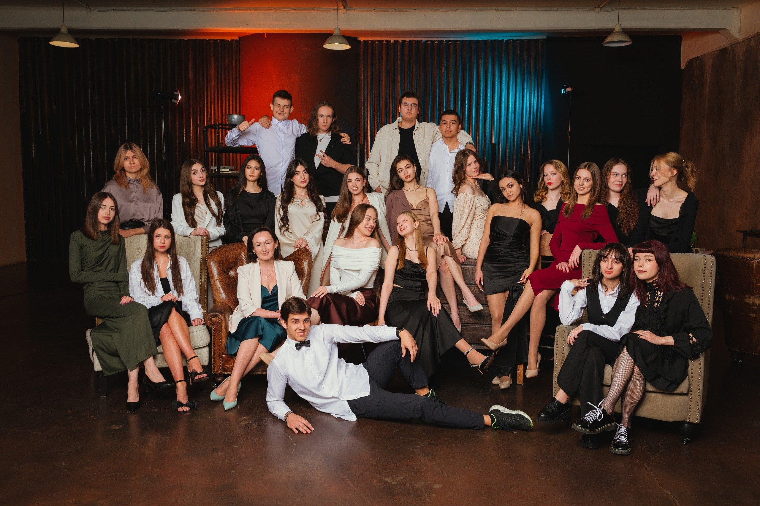 Школьные съемки & Выпускные альбомы. Свадебный и Школьный фотограф Улан-Удэ Бурятия Джулия Топоева Выпускные альбомы Фотограф на мероприятие