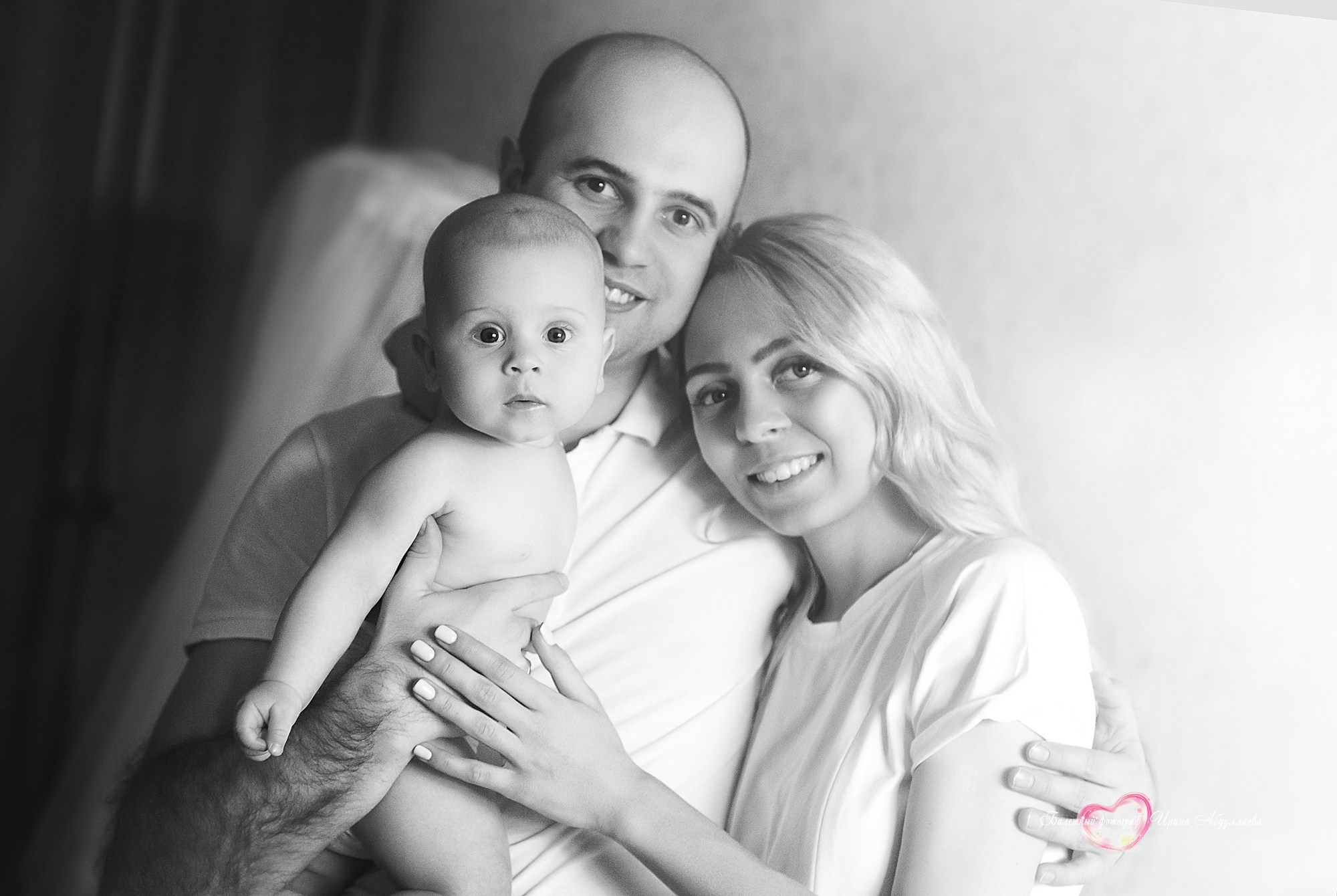 Семейная фотосессия Мирон 5 мес