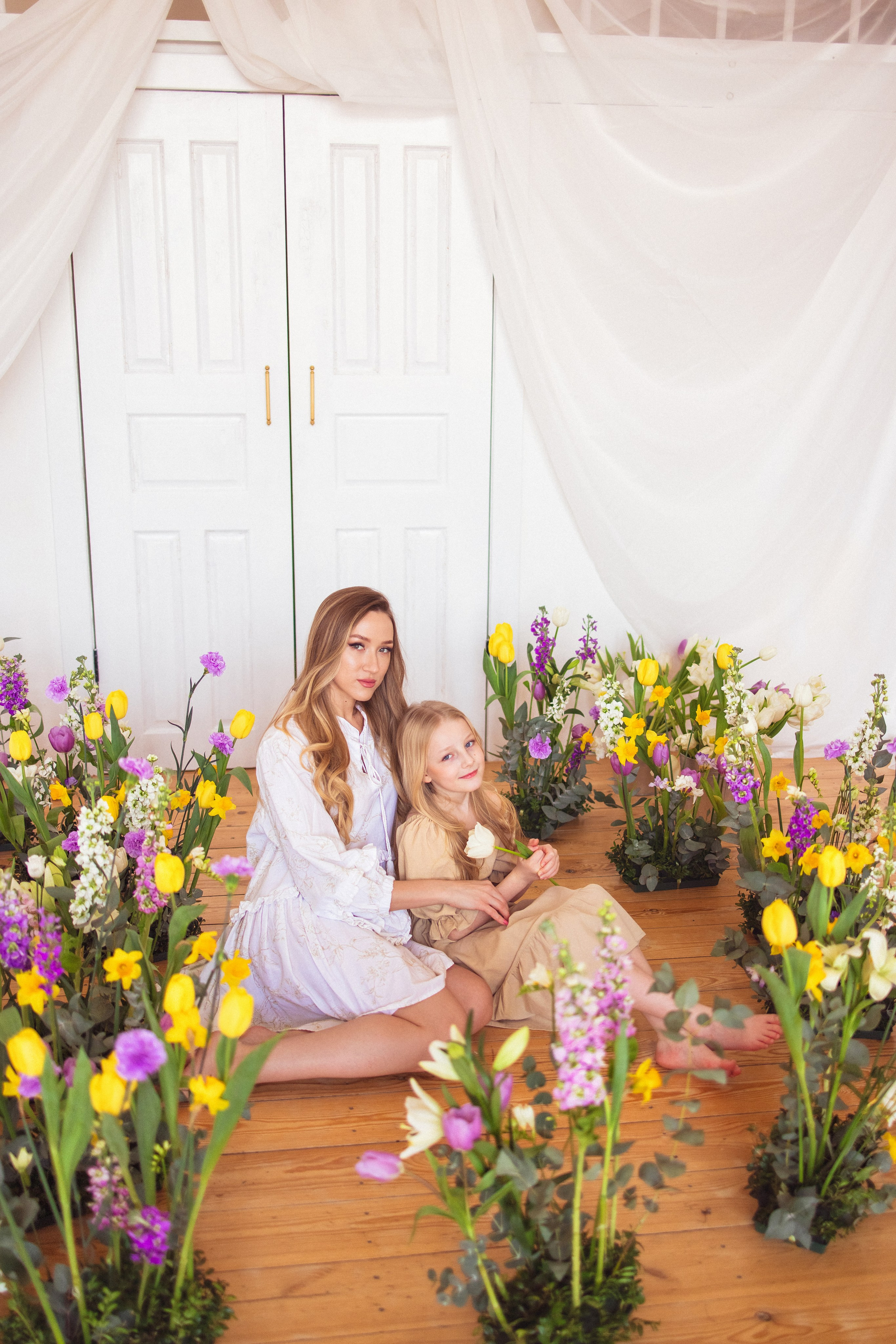 Весенняя фотосессия с цветами в Краснодаре. Семейный и детский фотограф в Краснодаре Анна Трашкова