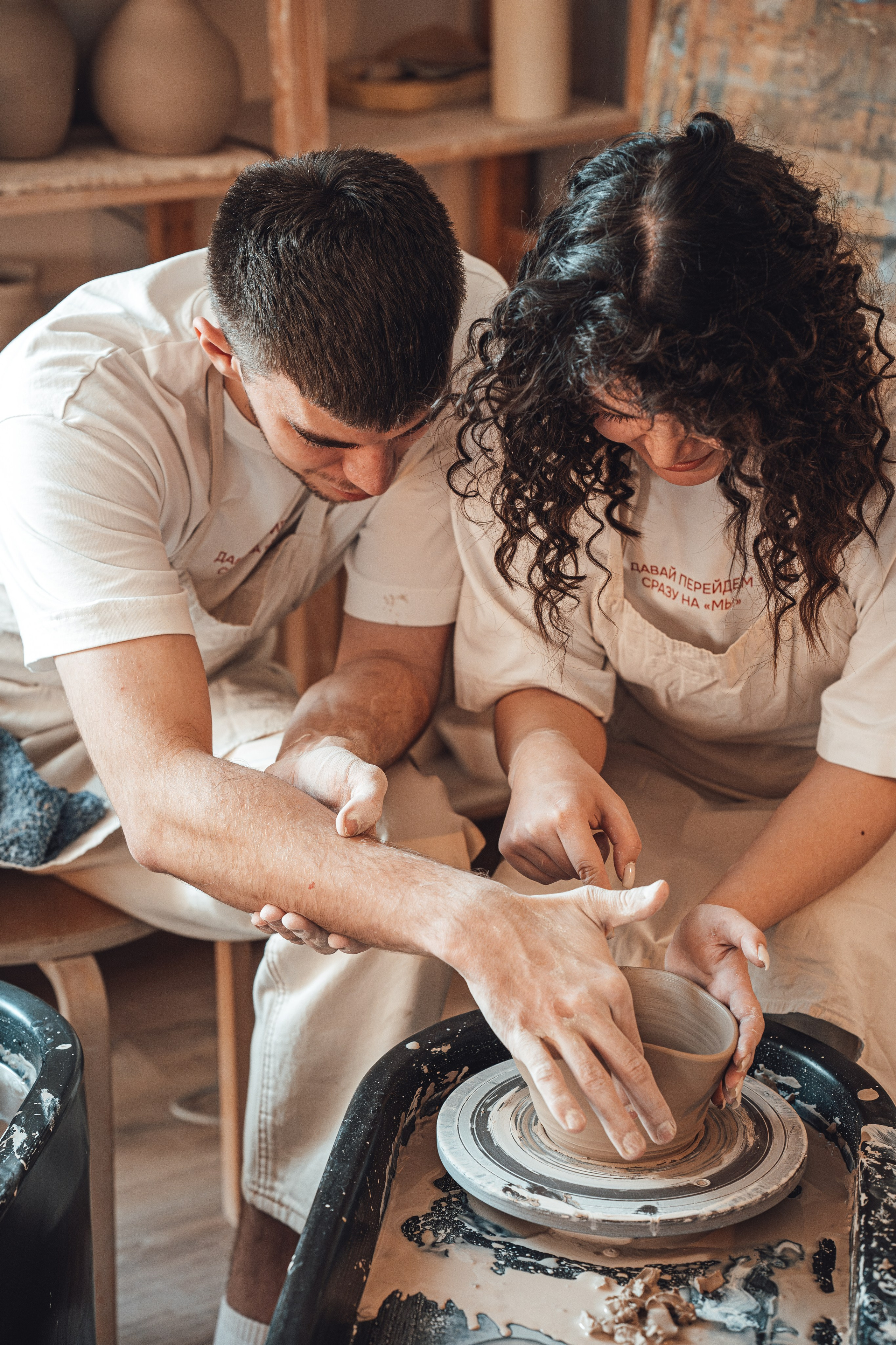 Свидание в гончарной мастерской (A&A). Легкая фотография