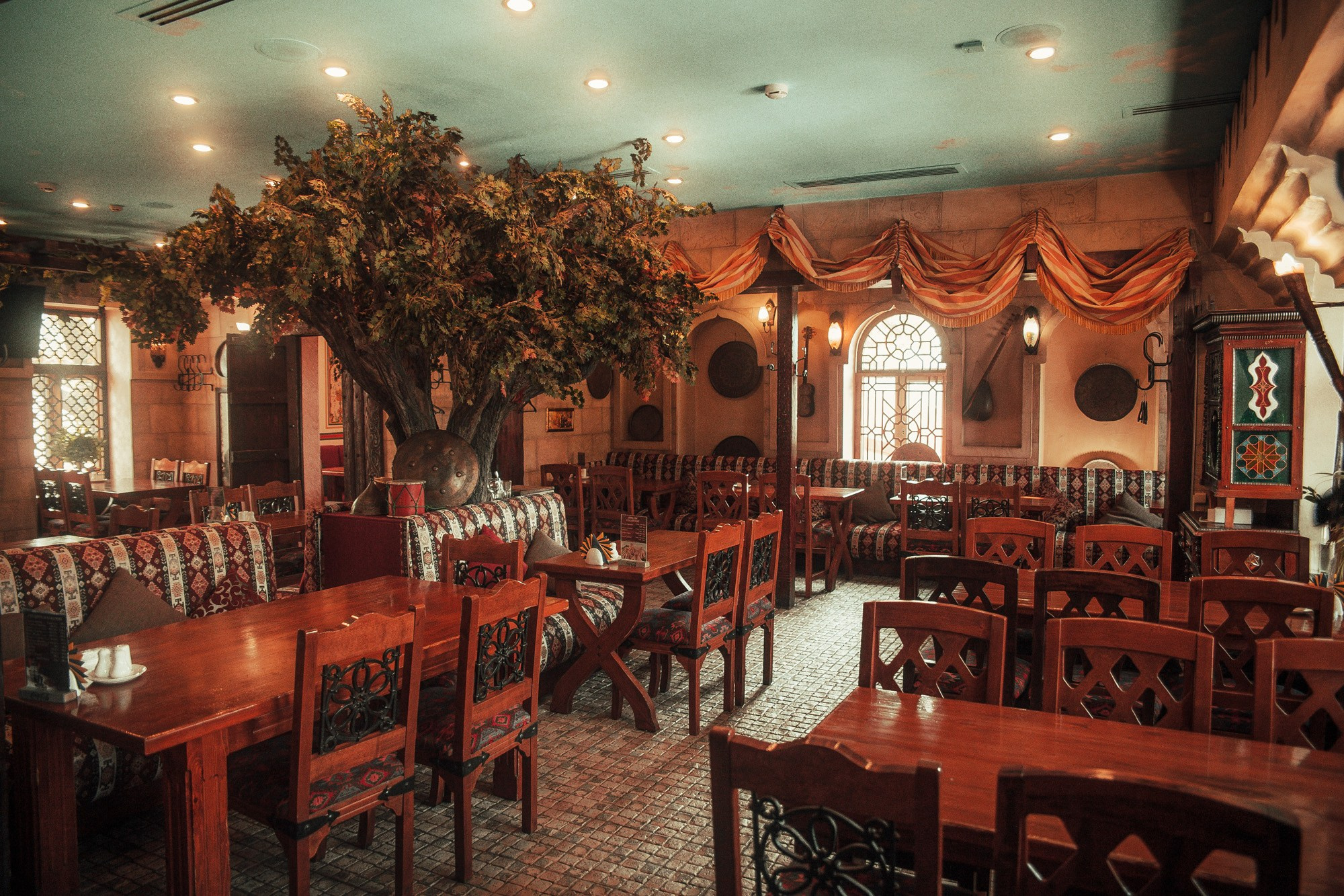 «Шеш беш». Ваш репортажный фотограф Артемий Антонов