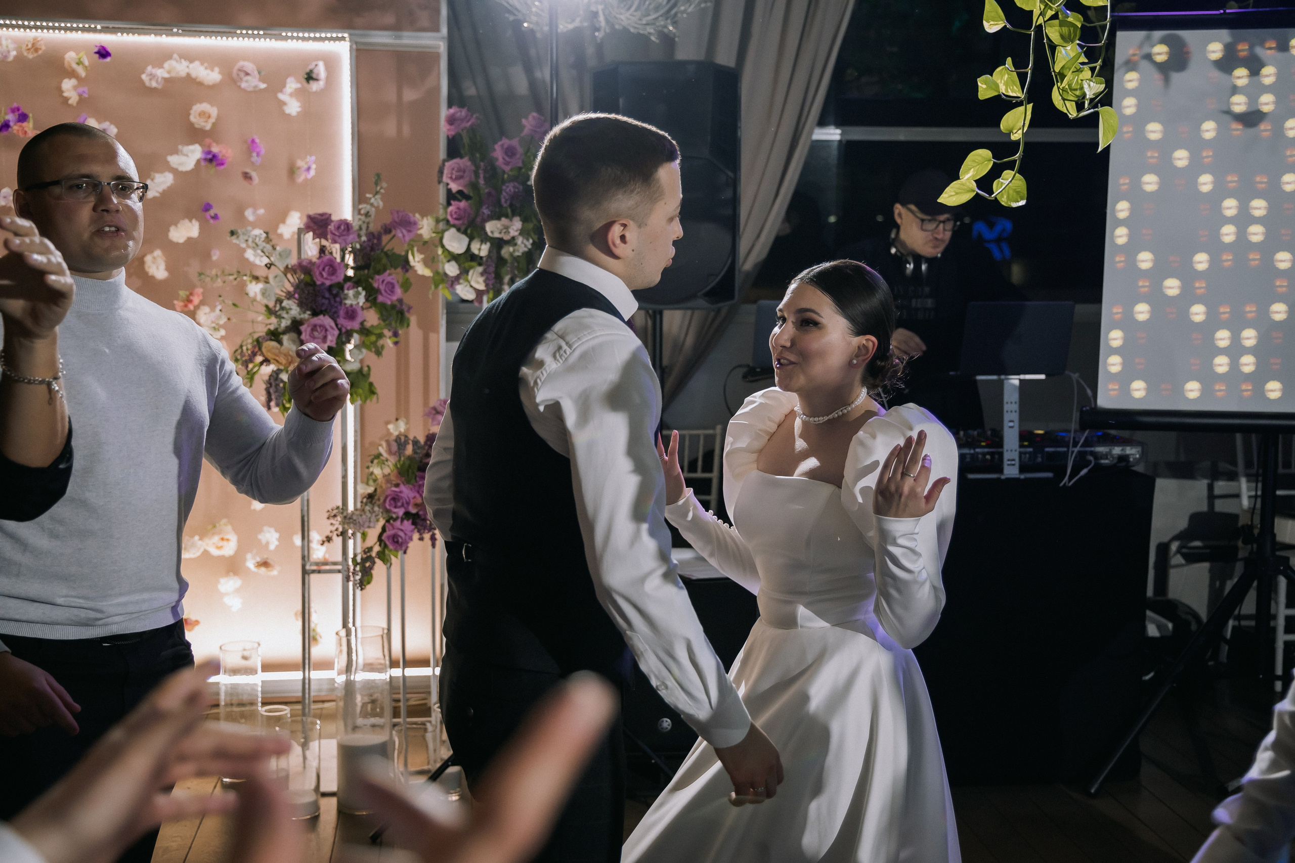 Яна и Святослав. Свадебный день. Свадебная фотография. Арина Рубах