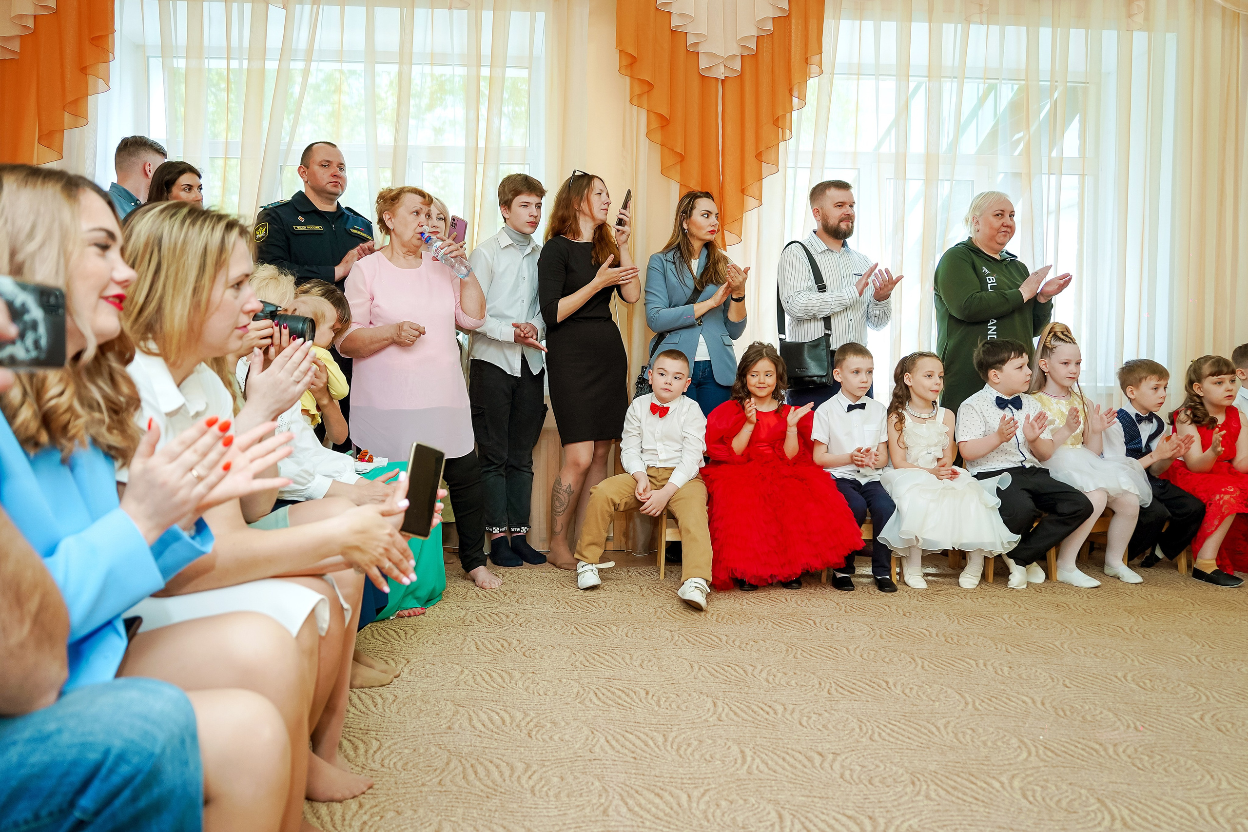 Фотосъемка видеосъёмка фотограф видеооператор новогодних утренников  в. Фотограф, видеооператор Нина Коршунова